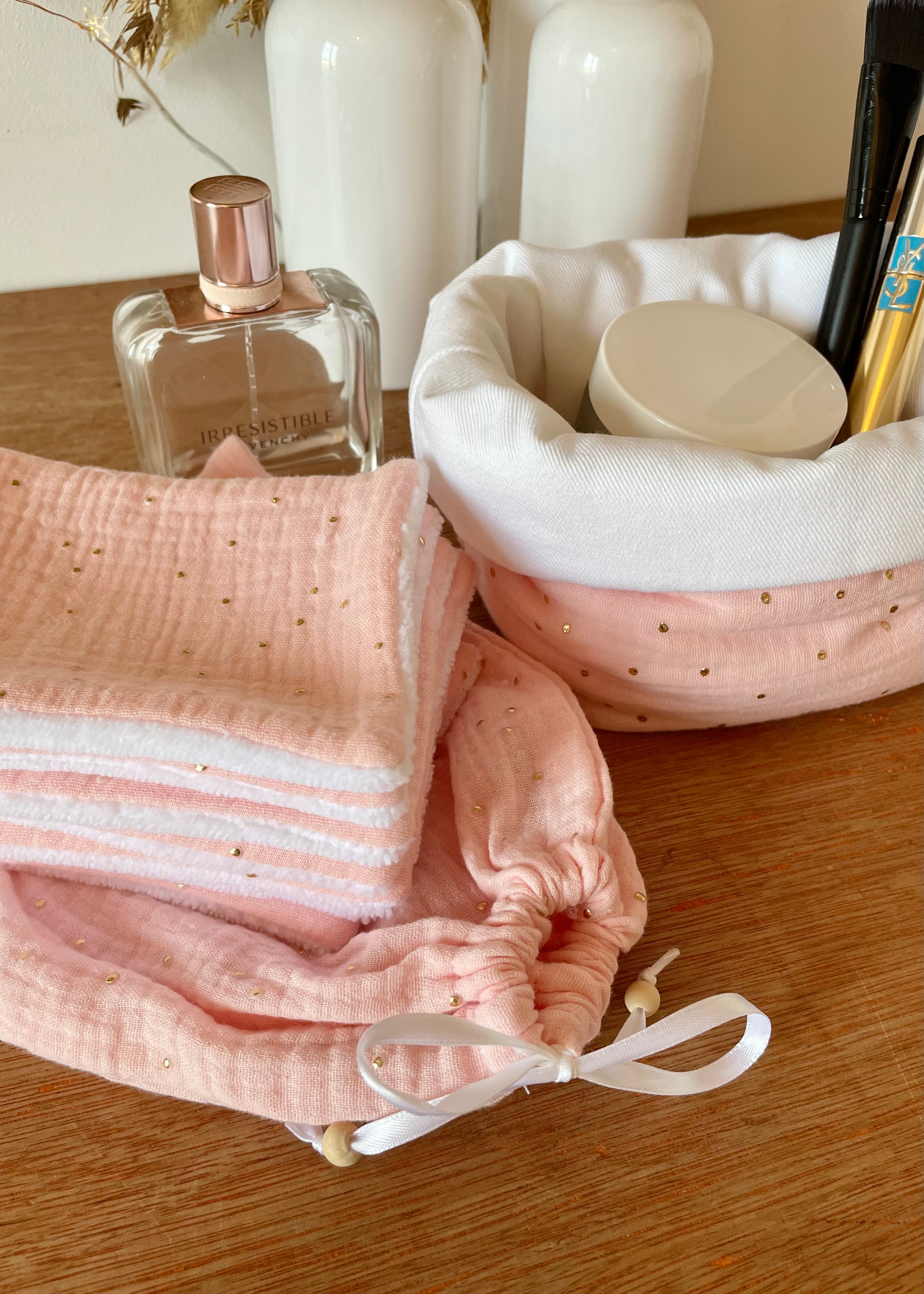 Lingettes démaquillantes rose ultra douce