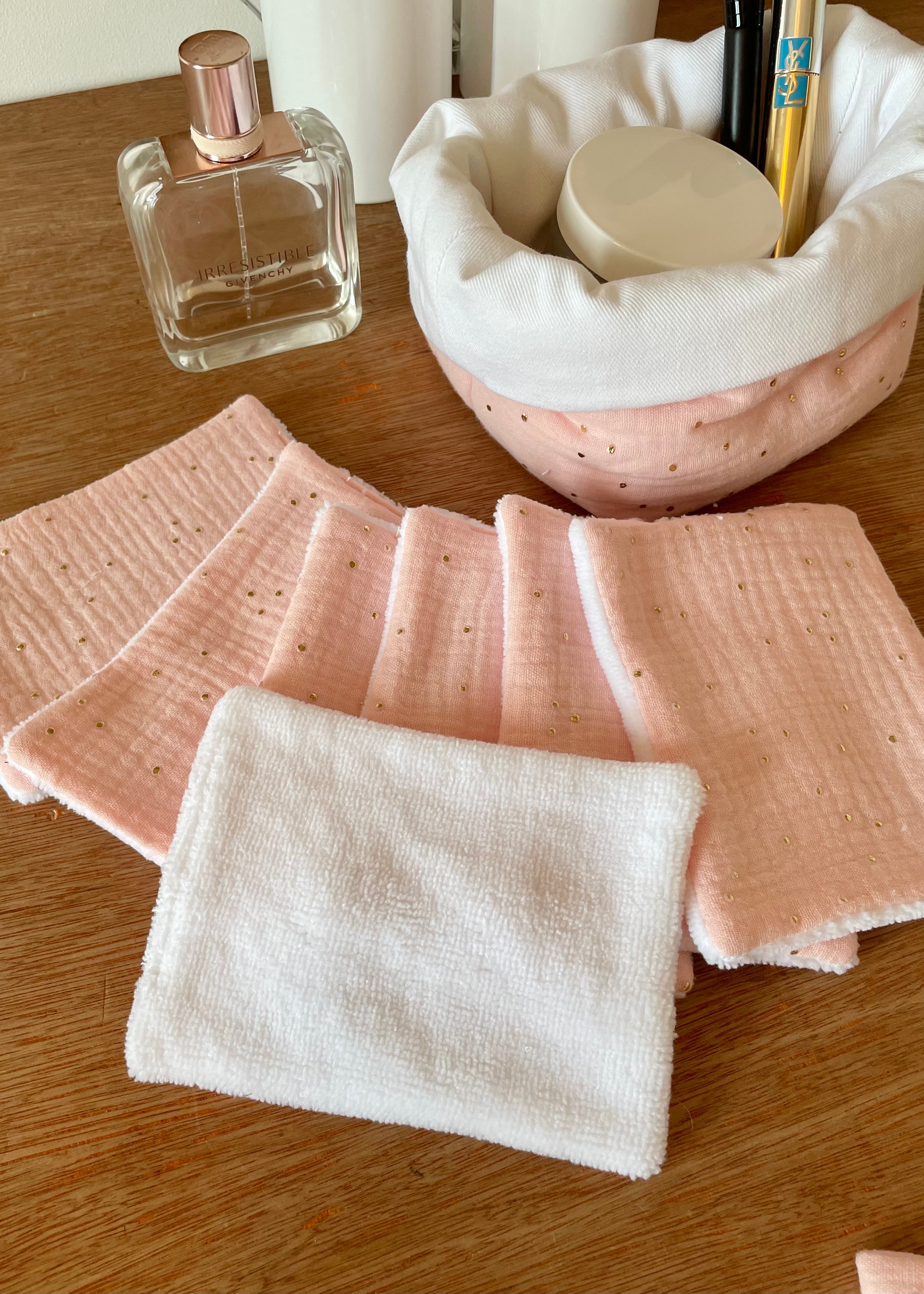 Lingettes démaquillantes rose ultra douce