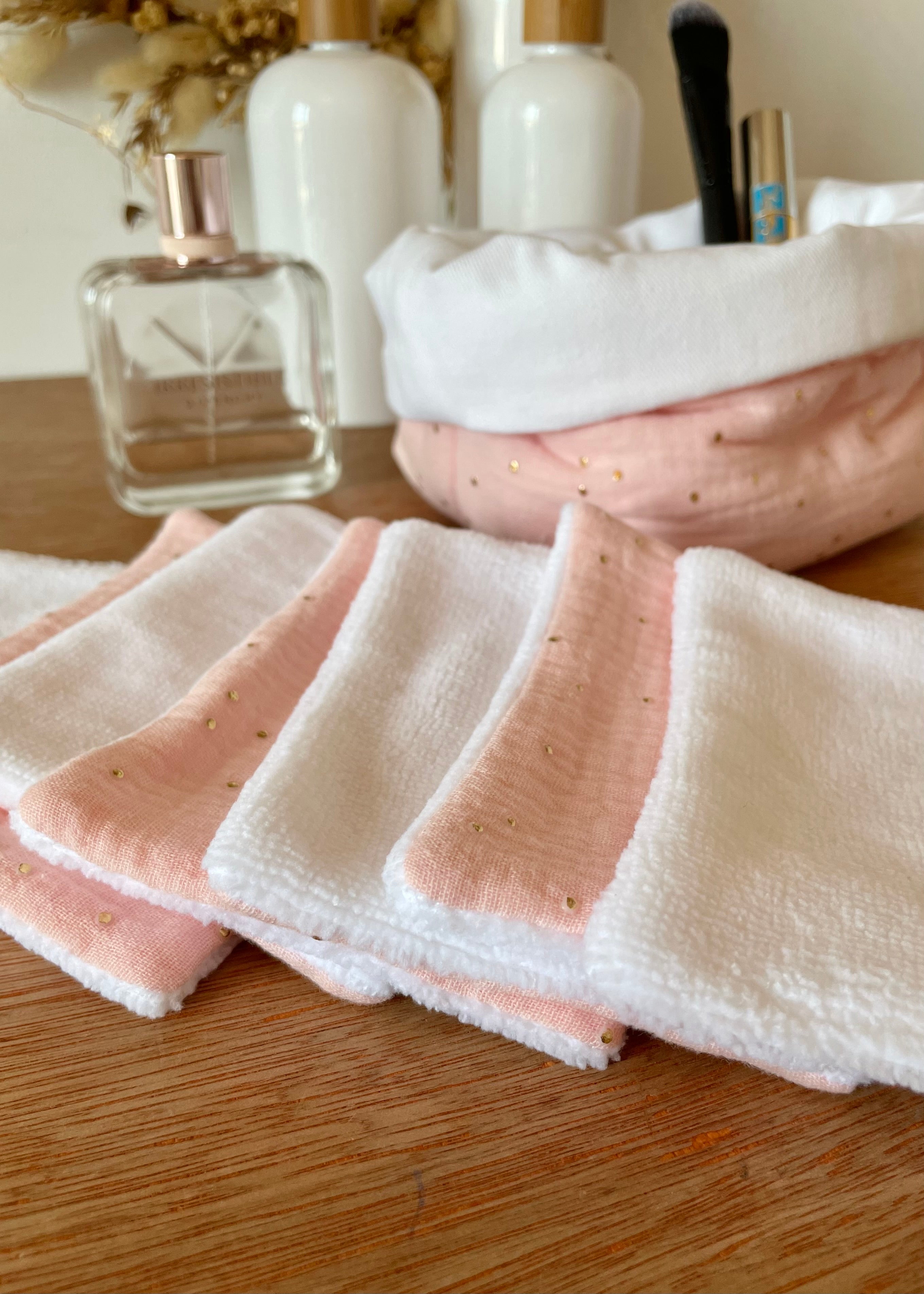 Lingettes démaquillantes rose ultra douce