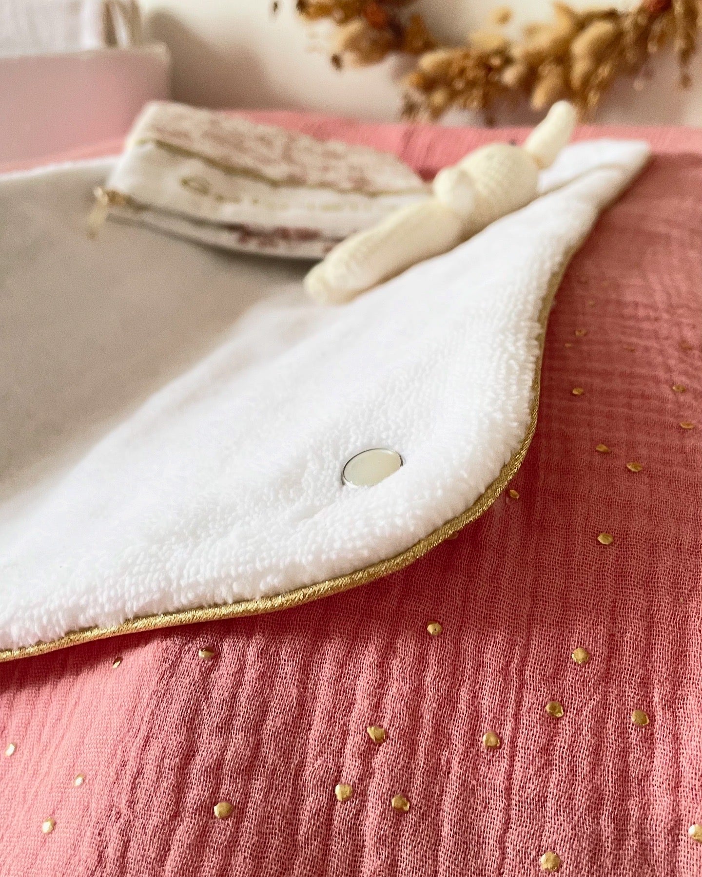 Housse de matelas à langer rose thé doré