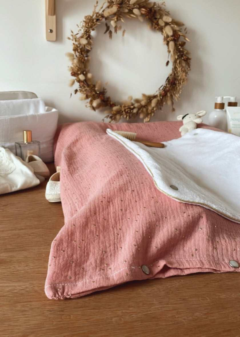 Housse de matelas à langer rose thé doré