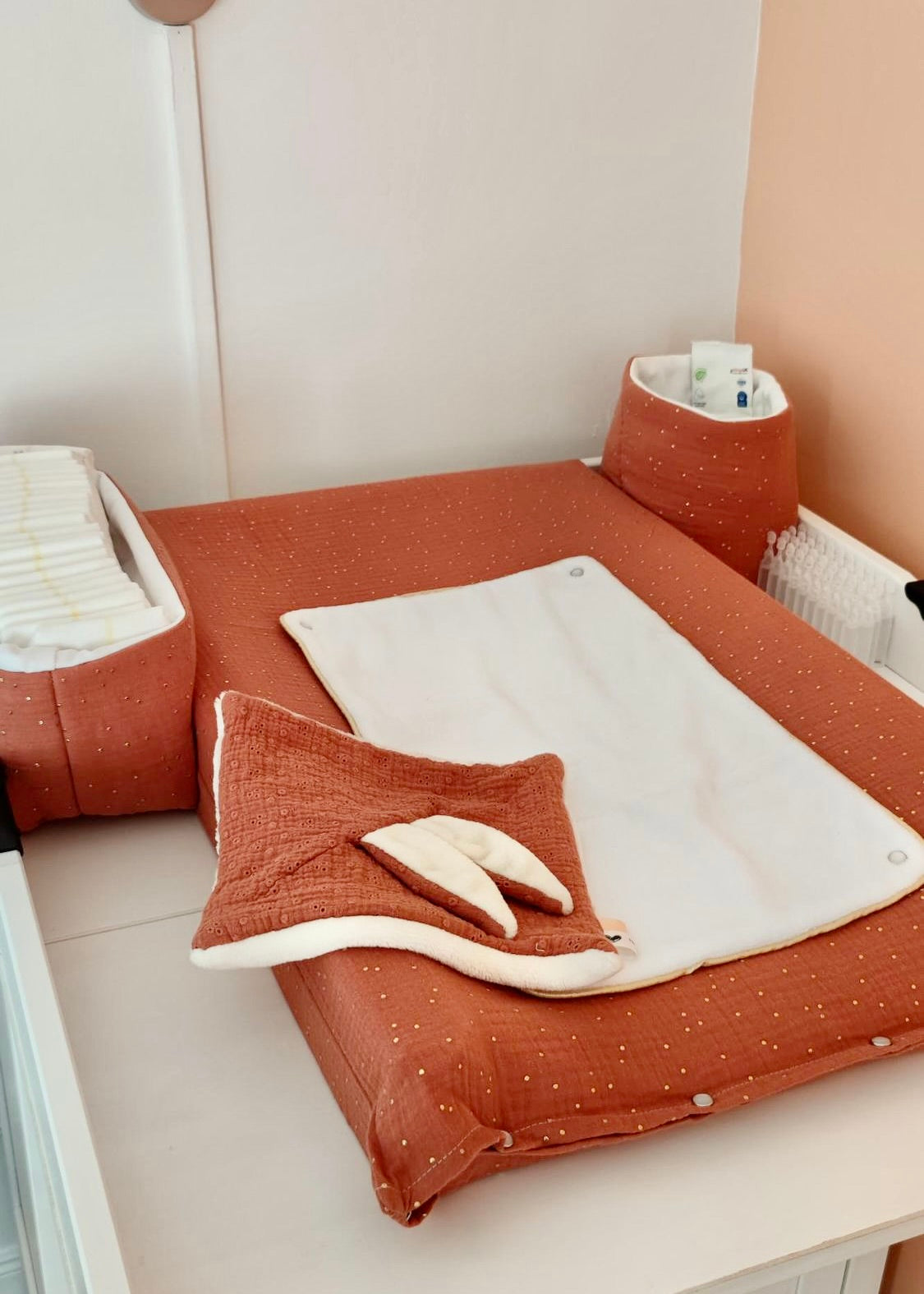 Housse de matelas à langer terracotta doré