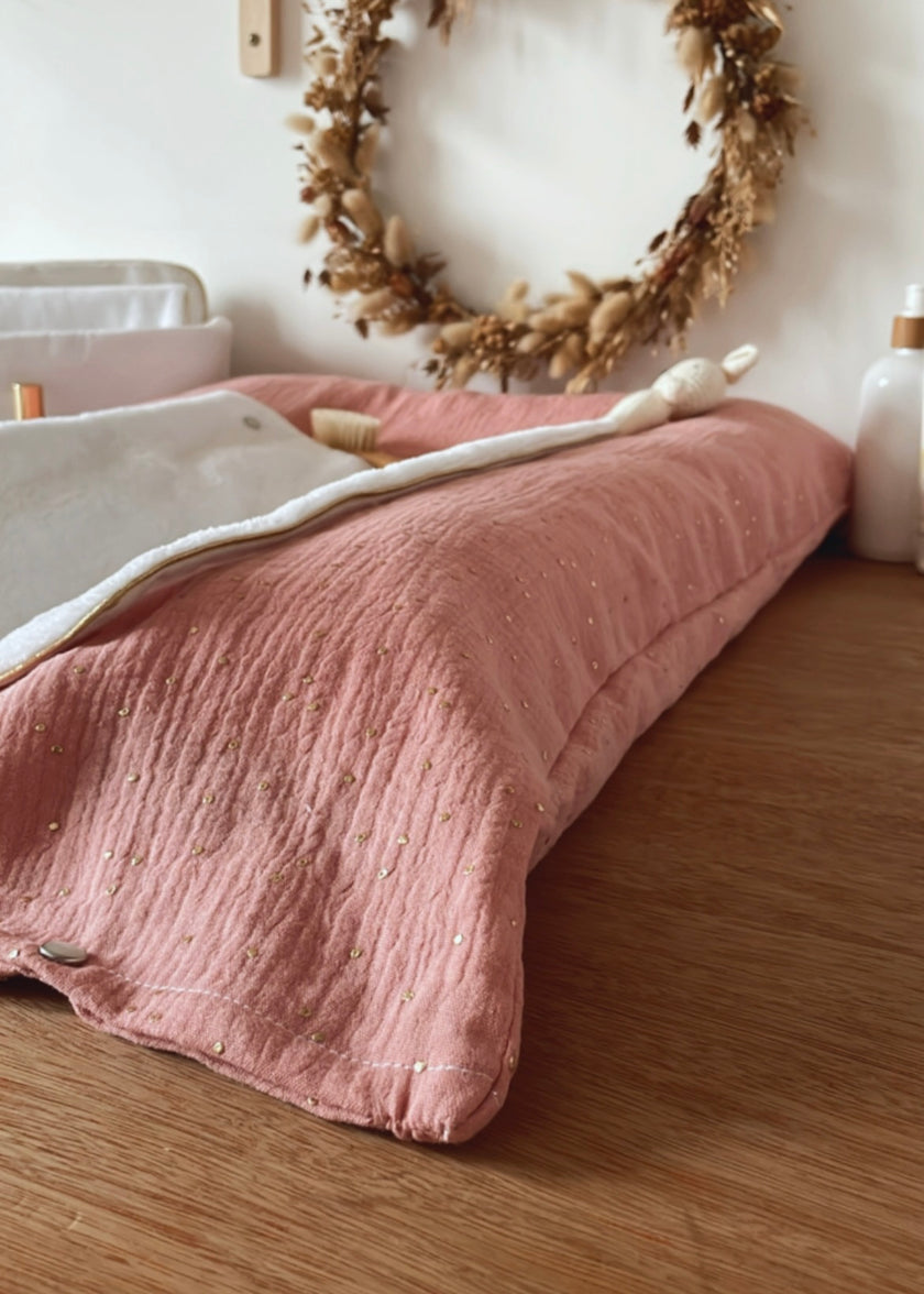 Housse de matelas à langer rose thé doré