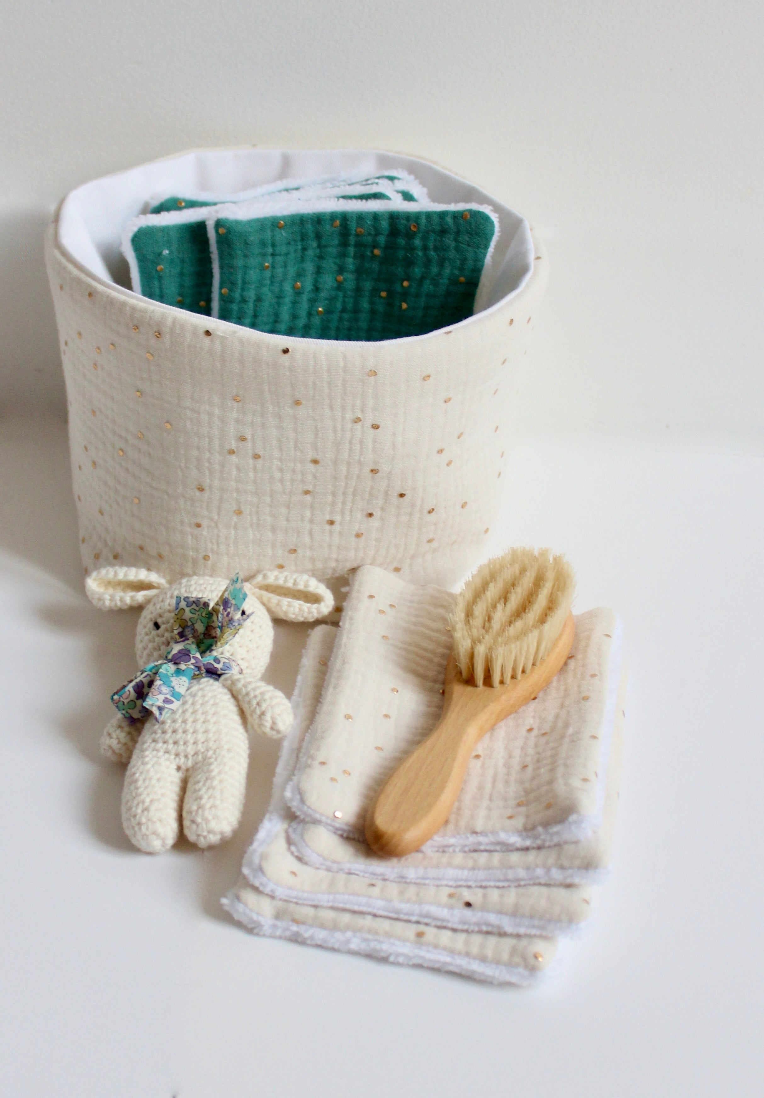 Panier de rangement écru doré