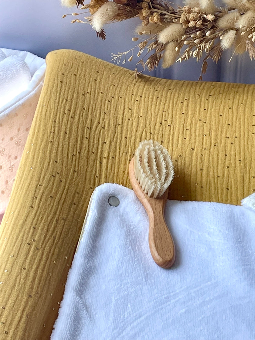 Housse de matelas à langer moutarde doré