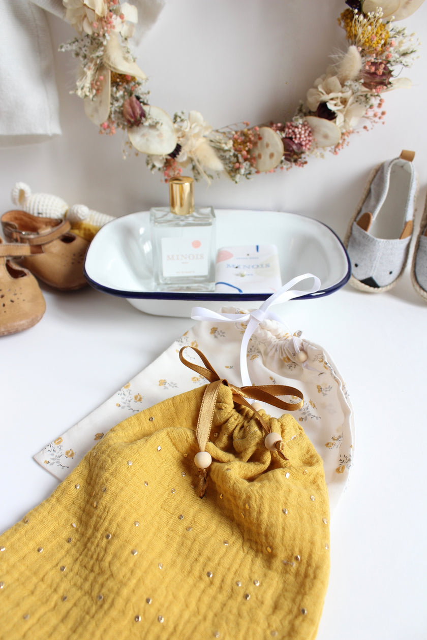 Lot de 7 cotons bébé moutarde pois dorés