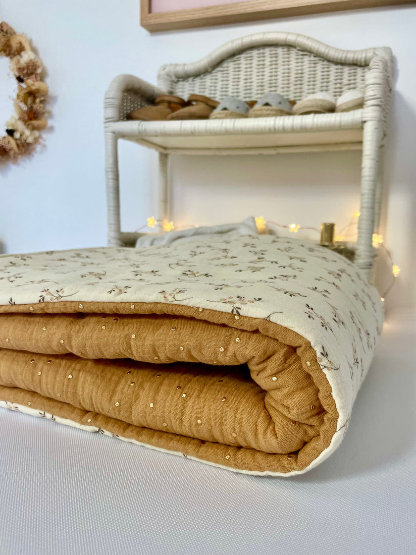 Couverture Jules & Camel pois dorés