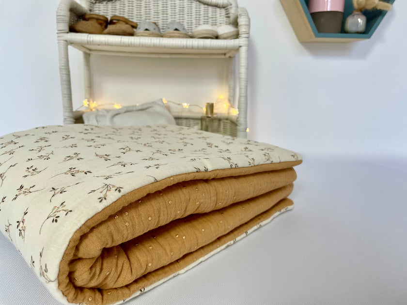 Couverture Jules & Camel pois dorés