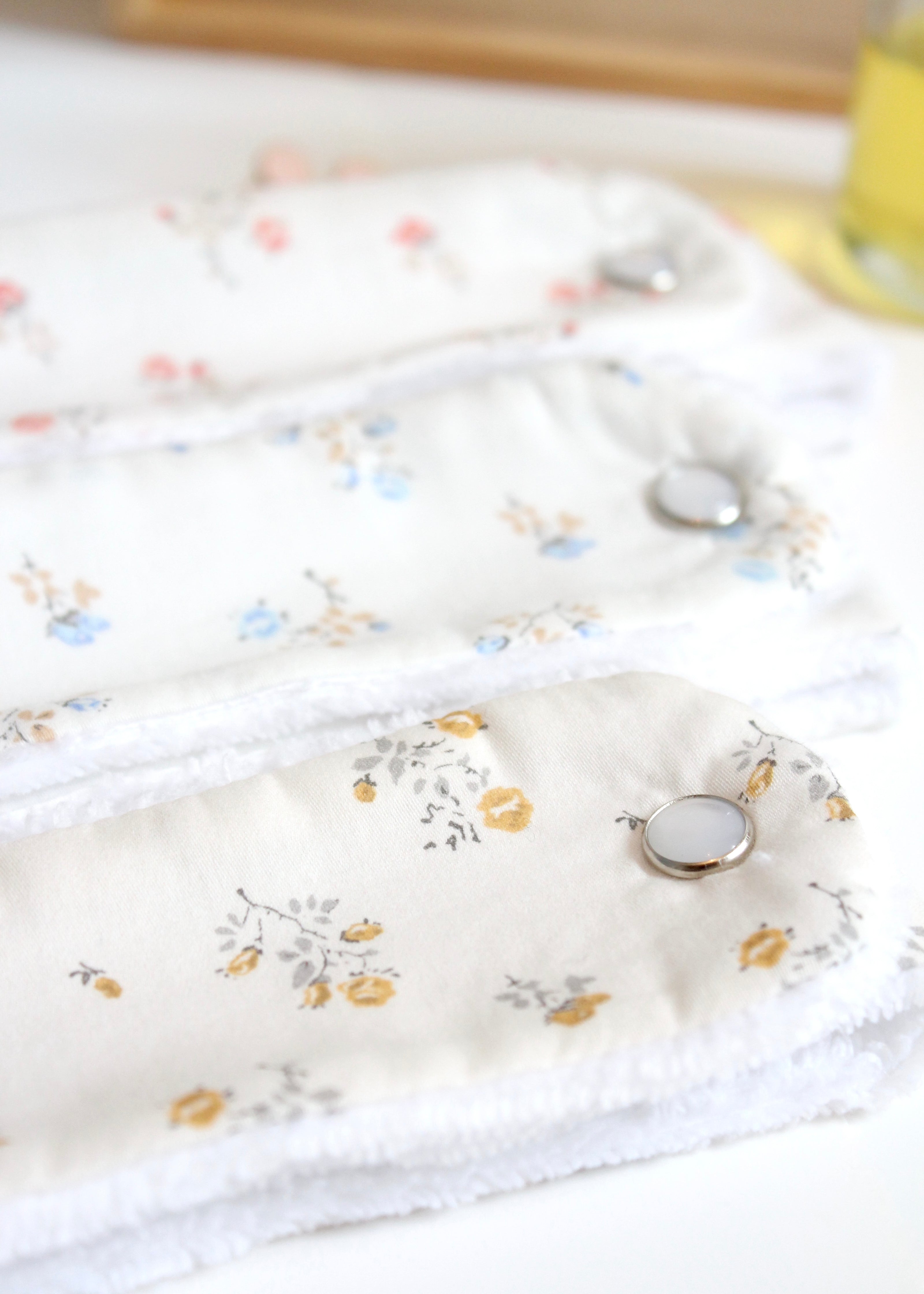 Bandeau de maquillage fleuri