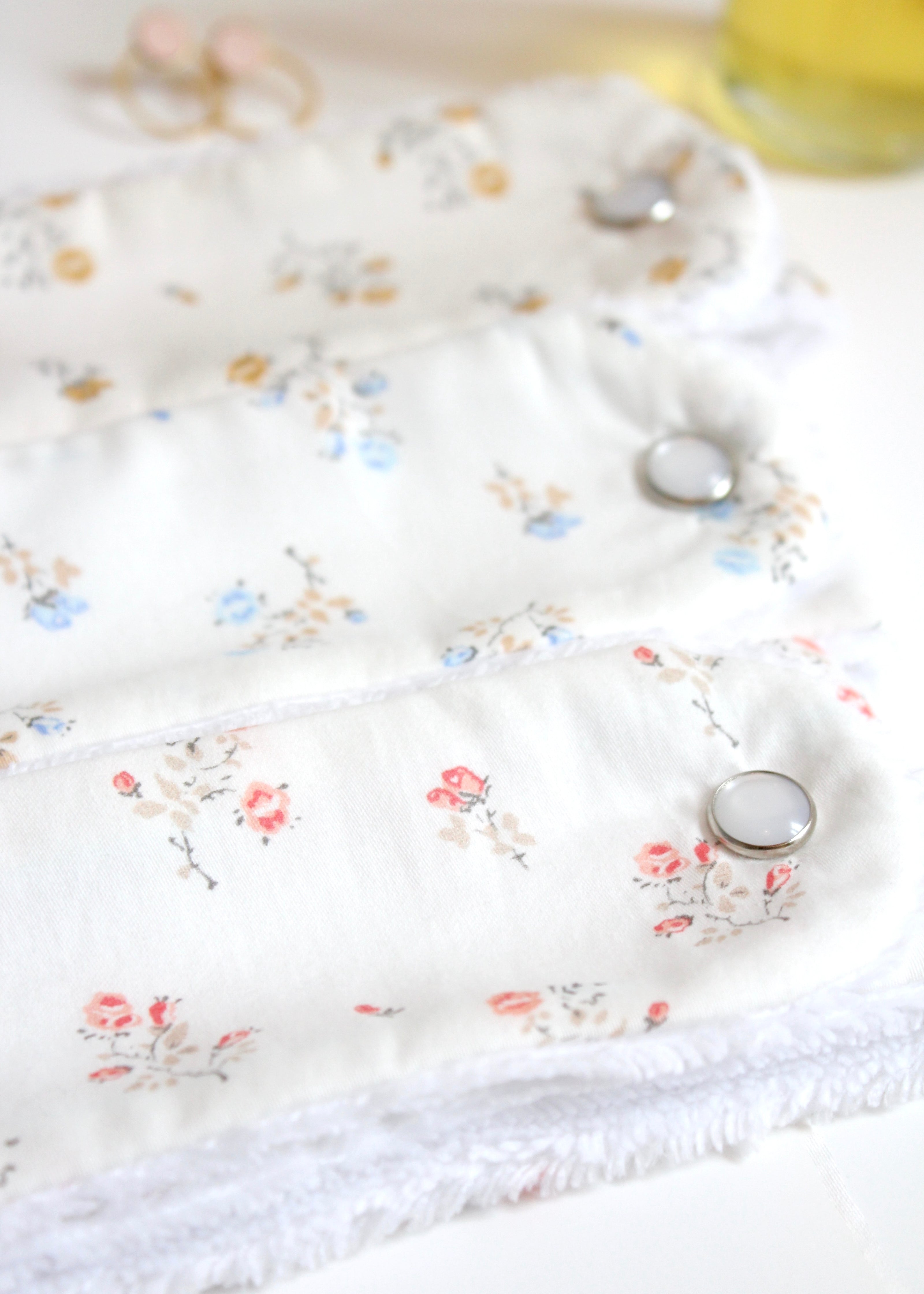 Bandeau de maquillage fleuri