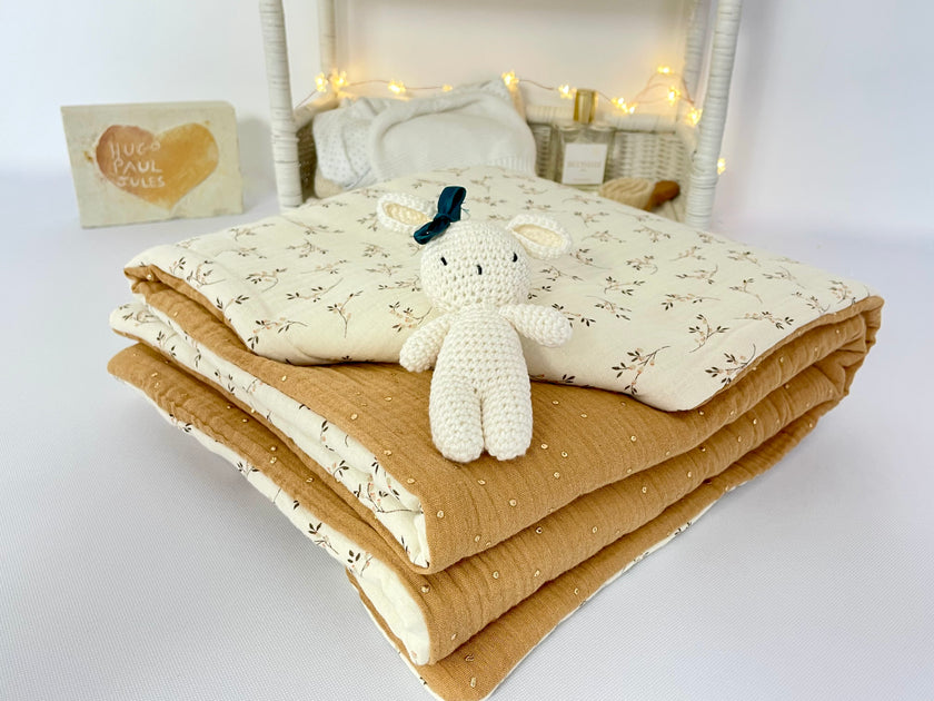 Couverture Jules & Camel pois dorés