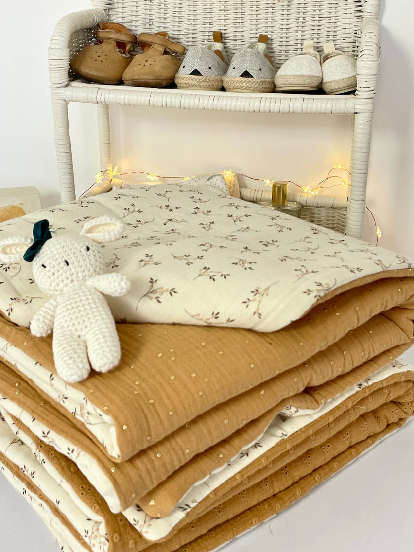 Couverture Jules & Camel pois dorés