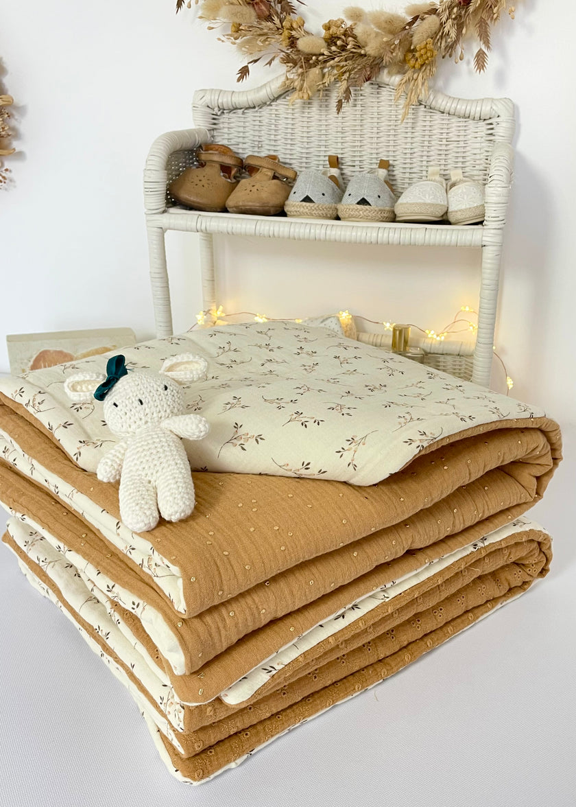 Couverture Jules & Camel pois dorés