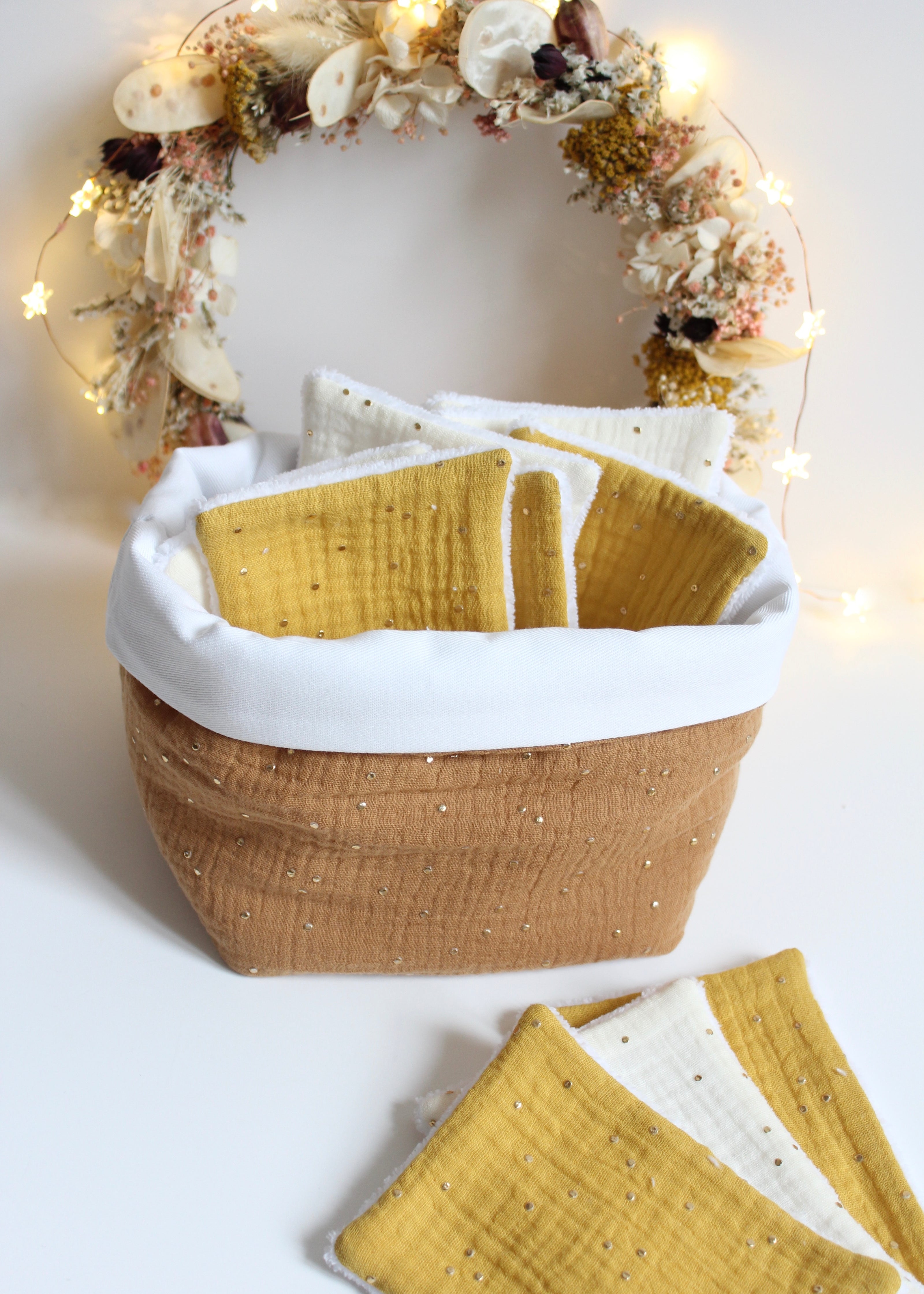Panier de rangement camel doré