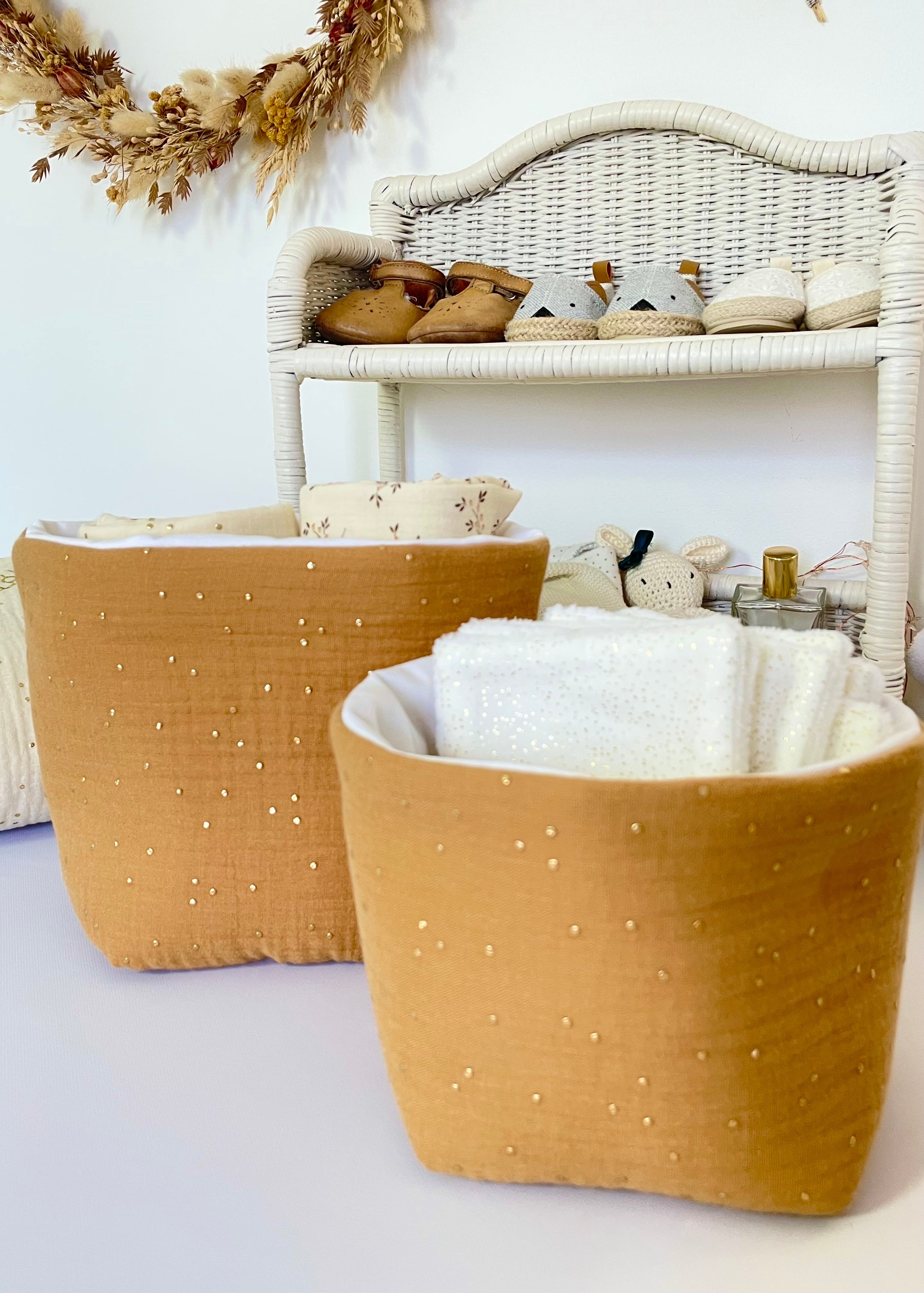 Panier de rangement camel doré