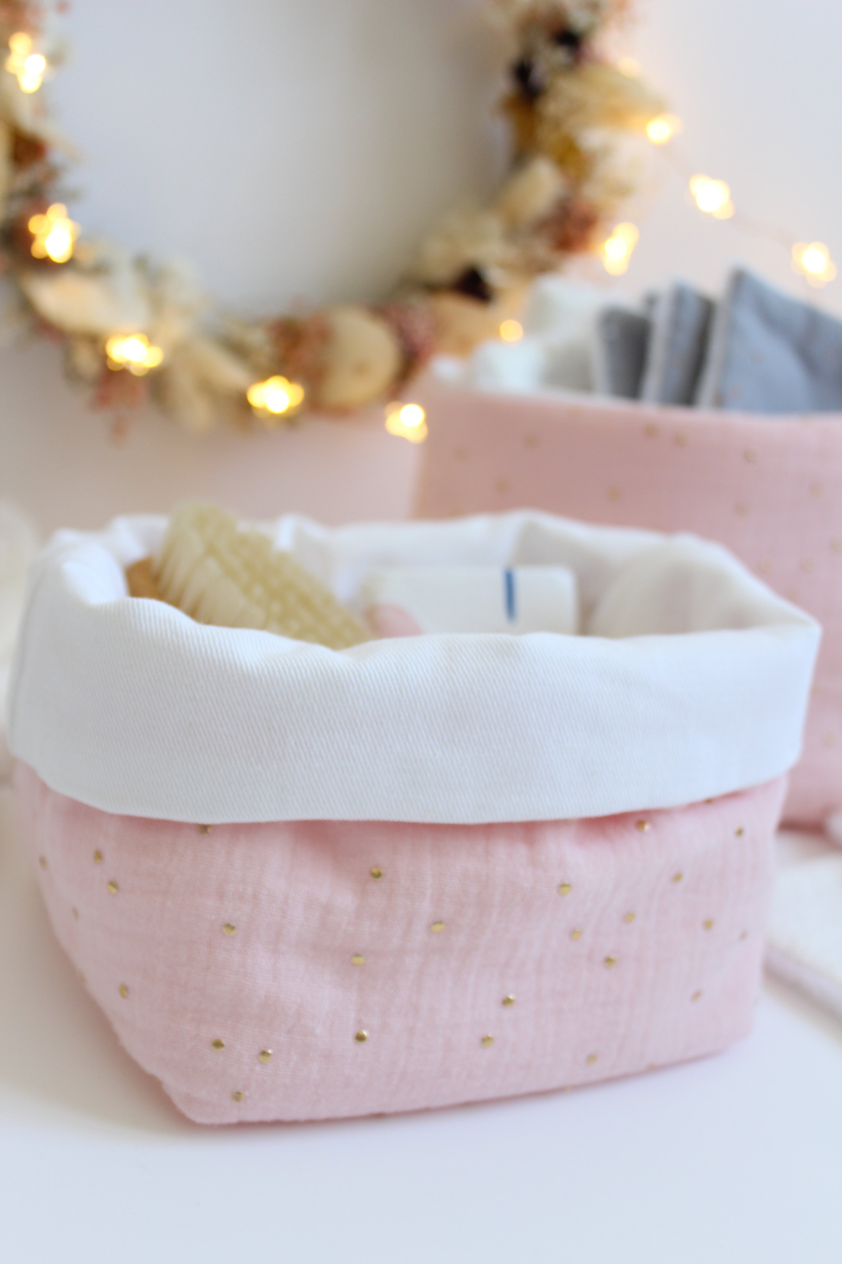 Panier de rangement moutarde rose doré