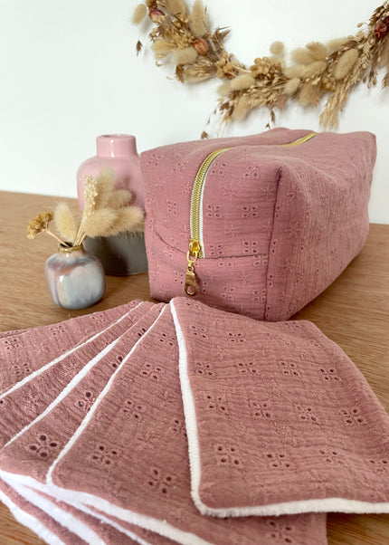 Lingettes soin bébé ultra douce rose brodée