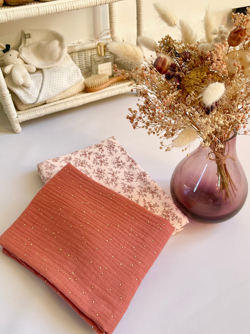 lange grand format tout doux en gaze de coton bio couleur terracotta