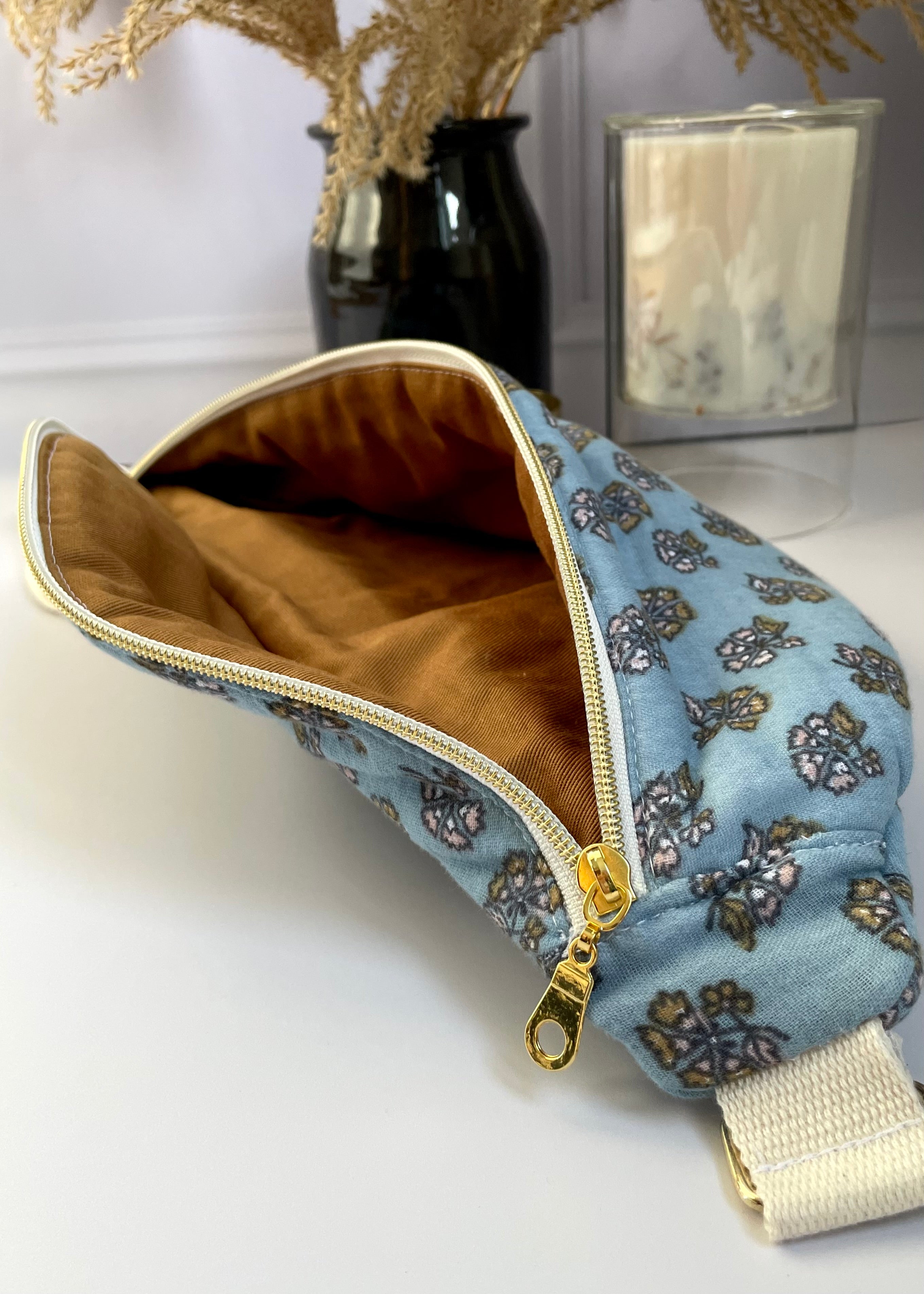 Sac banane fleurs indiennes bleues