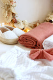 lange XXL en gaze de coton terracotta pour bébé fille 