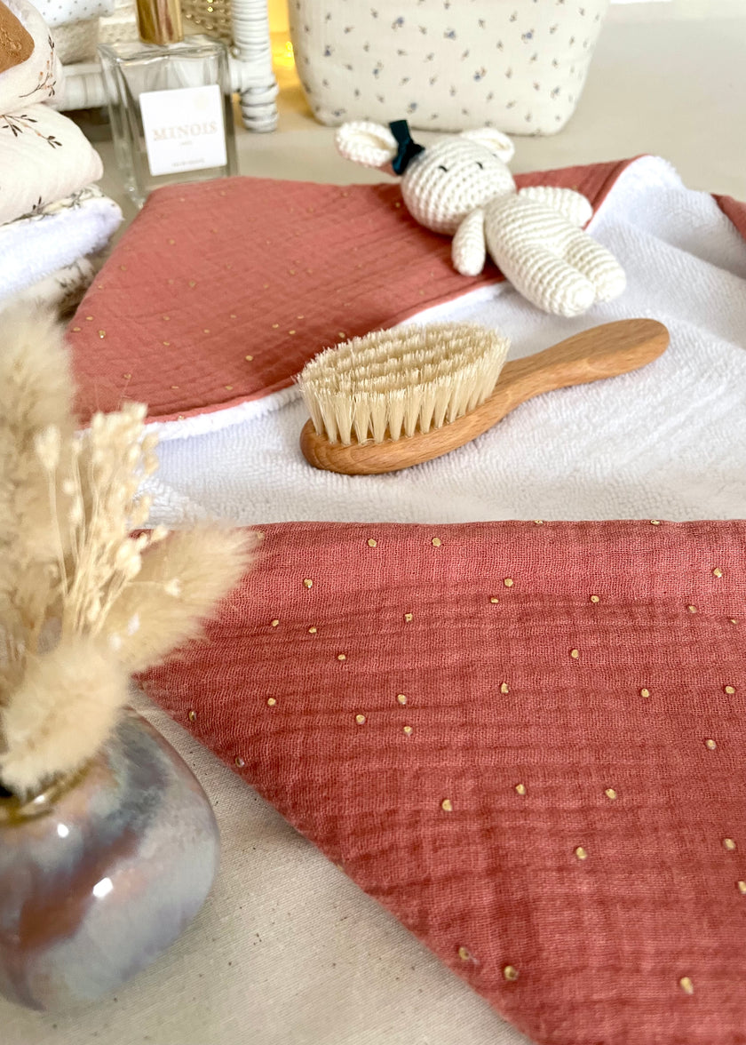 Cape de bain bébé terracotta pois dorés