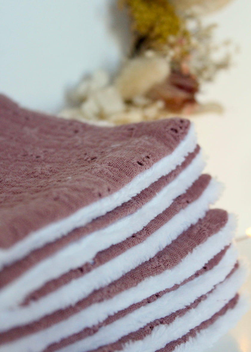 Lingettes femme démaquillantes brodées