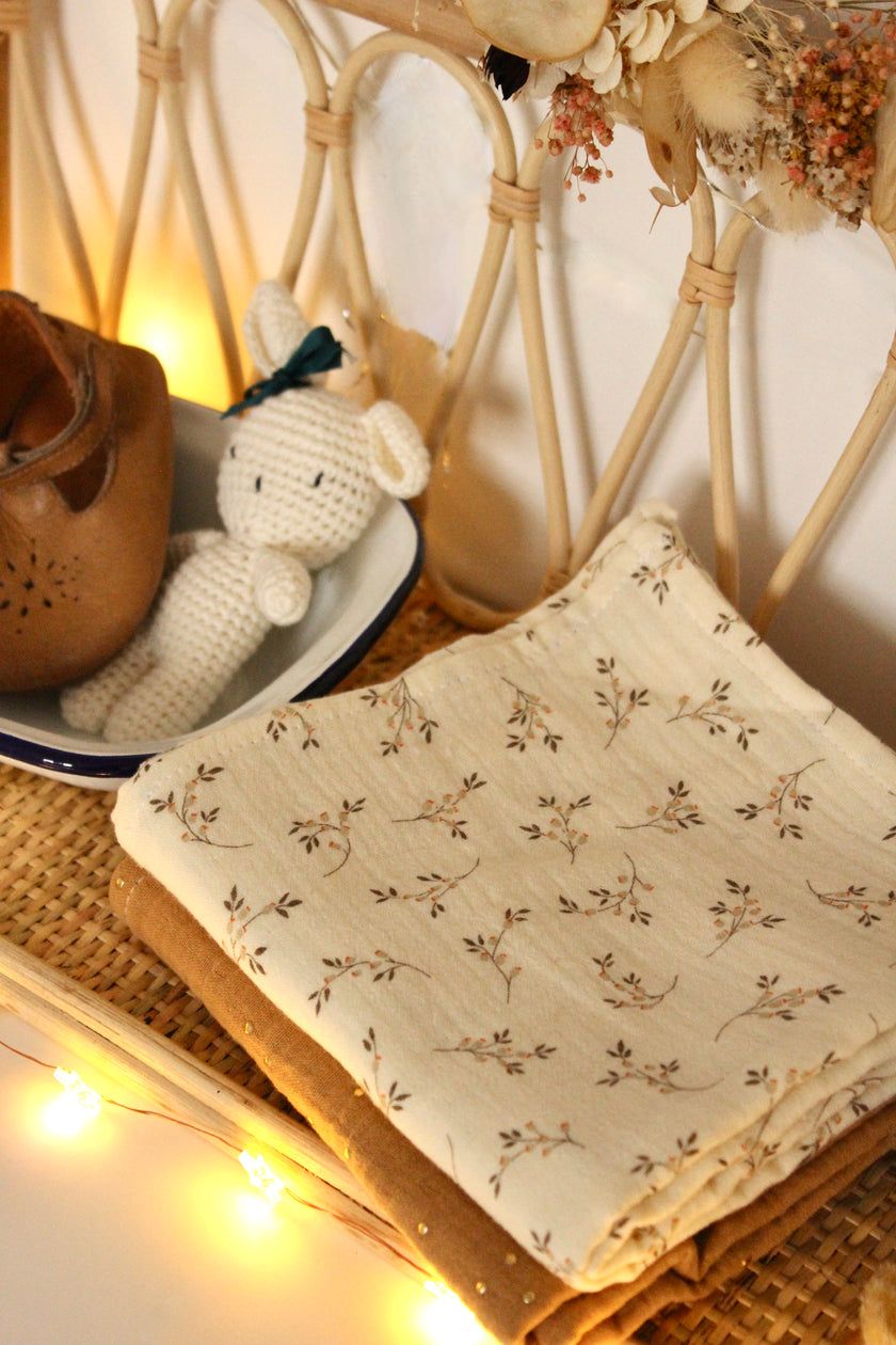 lande grande taille gaze de coton bio avec motifs fleuris 