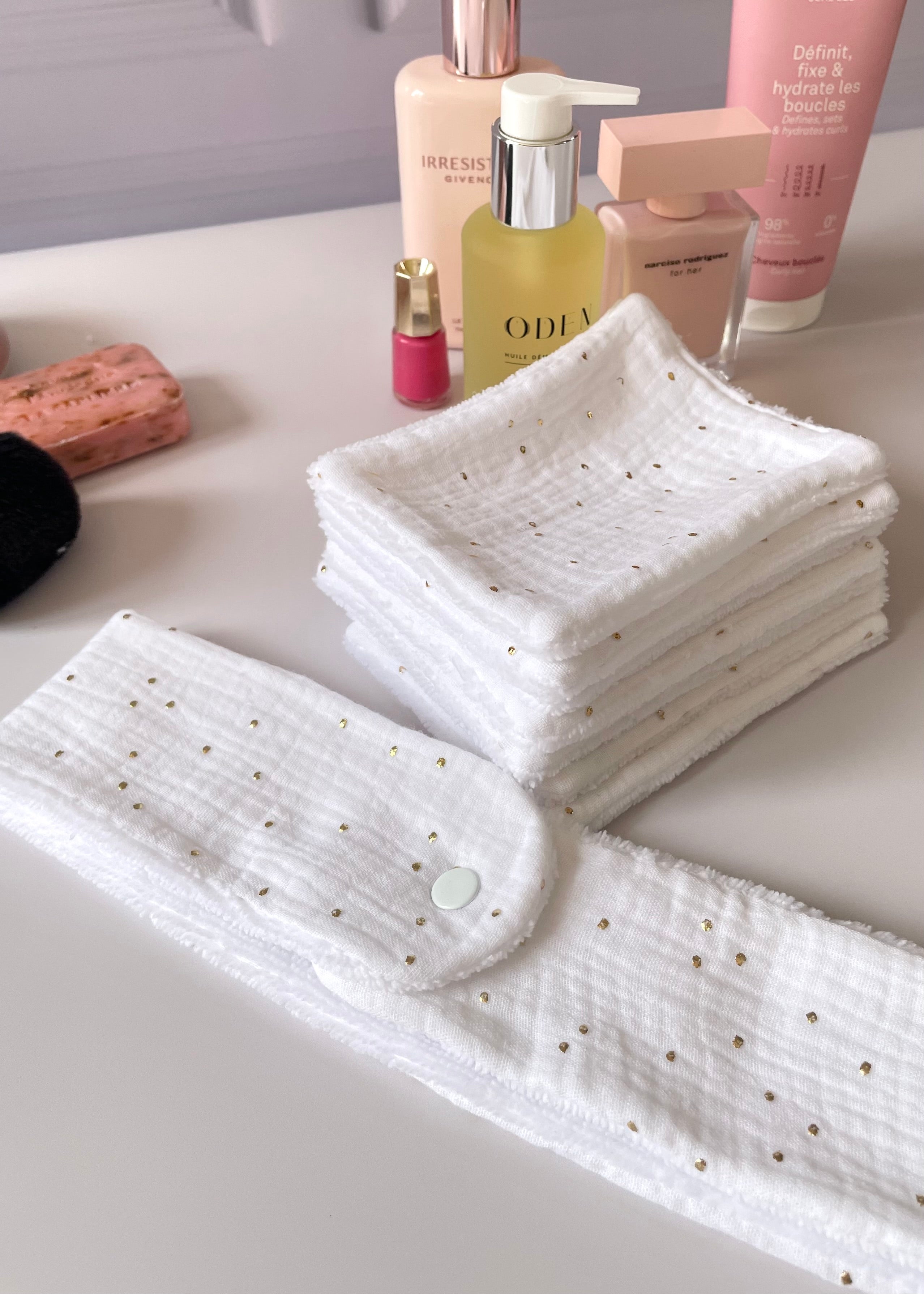 Bandeau de soin beauté blanc doré