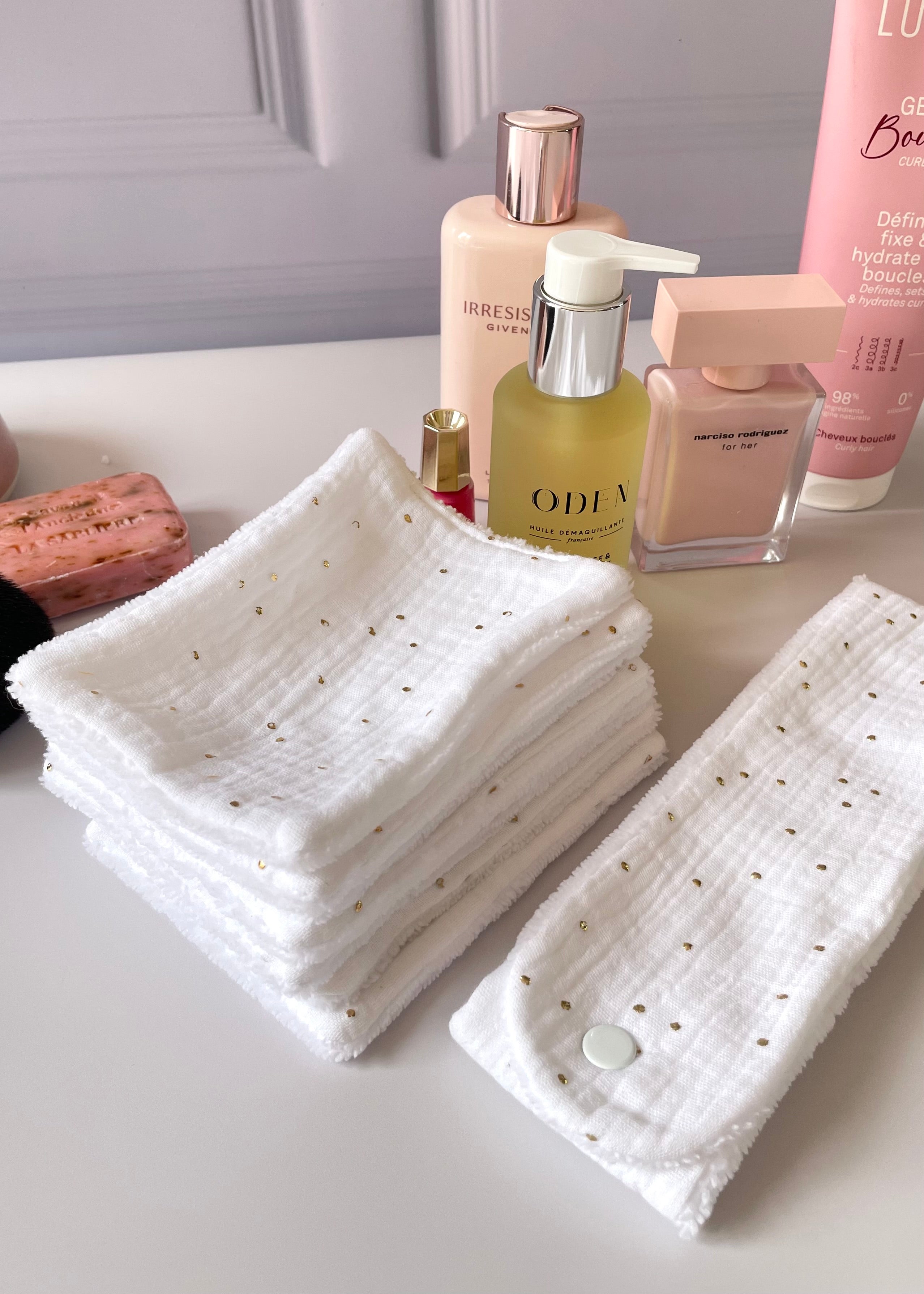 Bandeau de soin beauté blanc doré