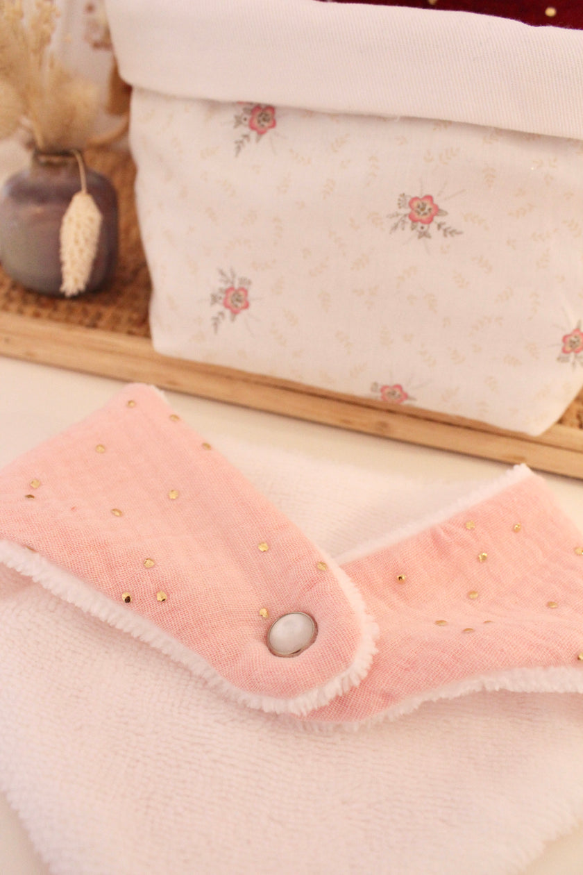 Bavoir bandana rose pois dorés