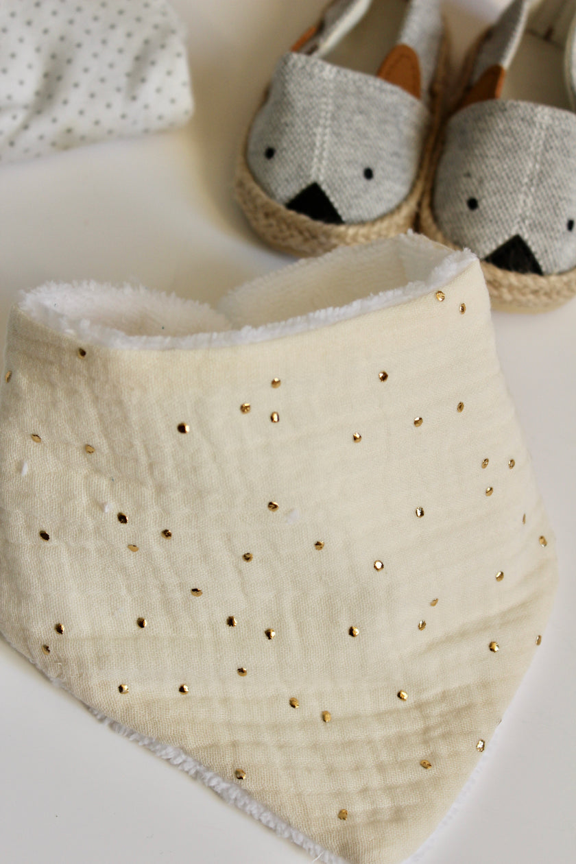 Bavoir bandana écru pois dorés