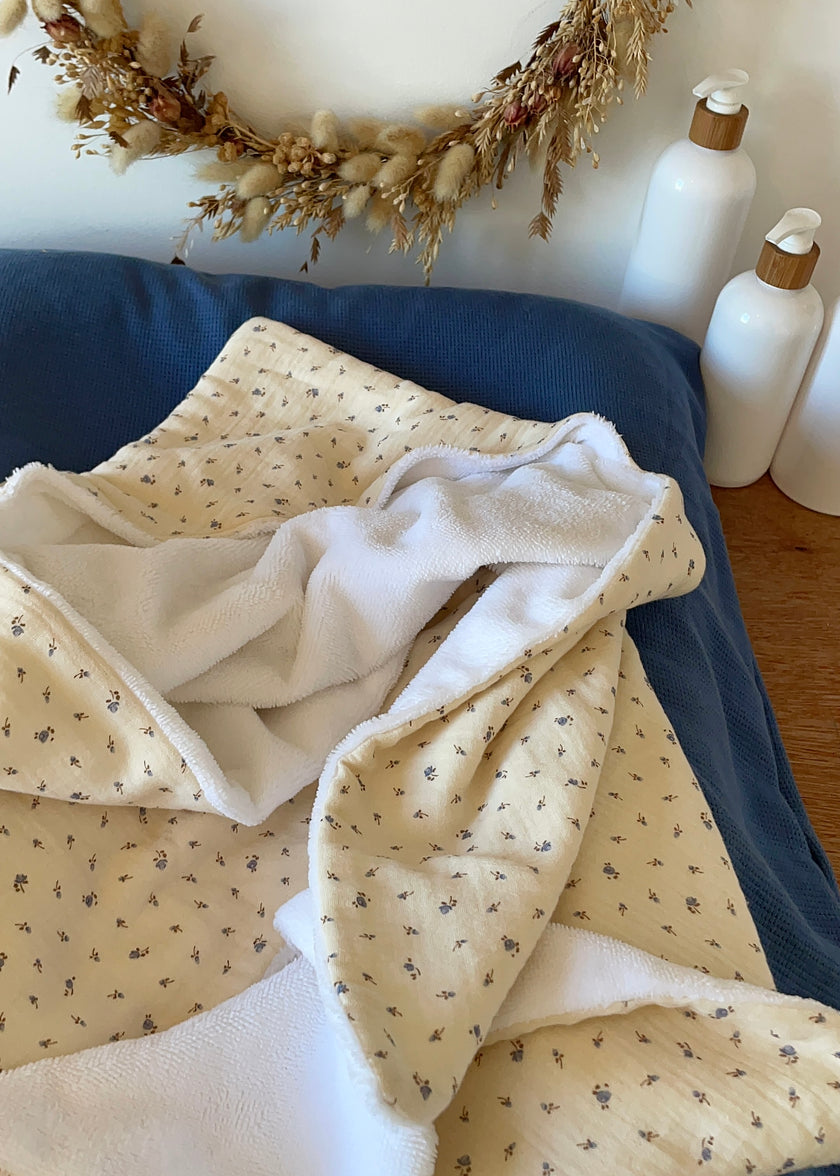 Cape de bain bébé fleurie bleu - Louis