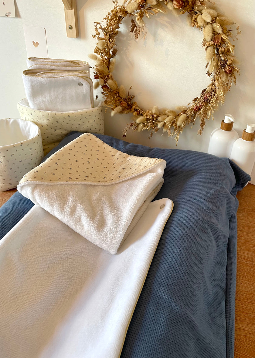 Cape de bain bébé fleurie bleu - Louis