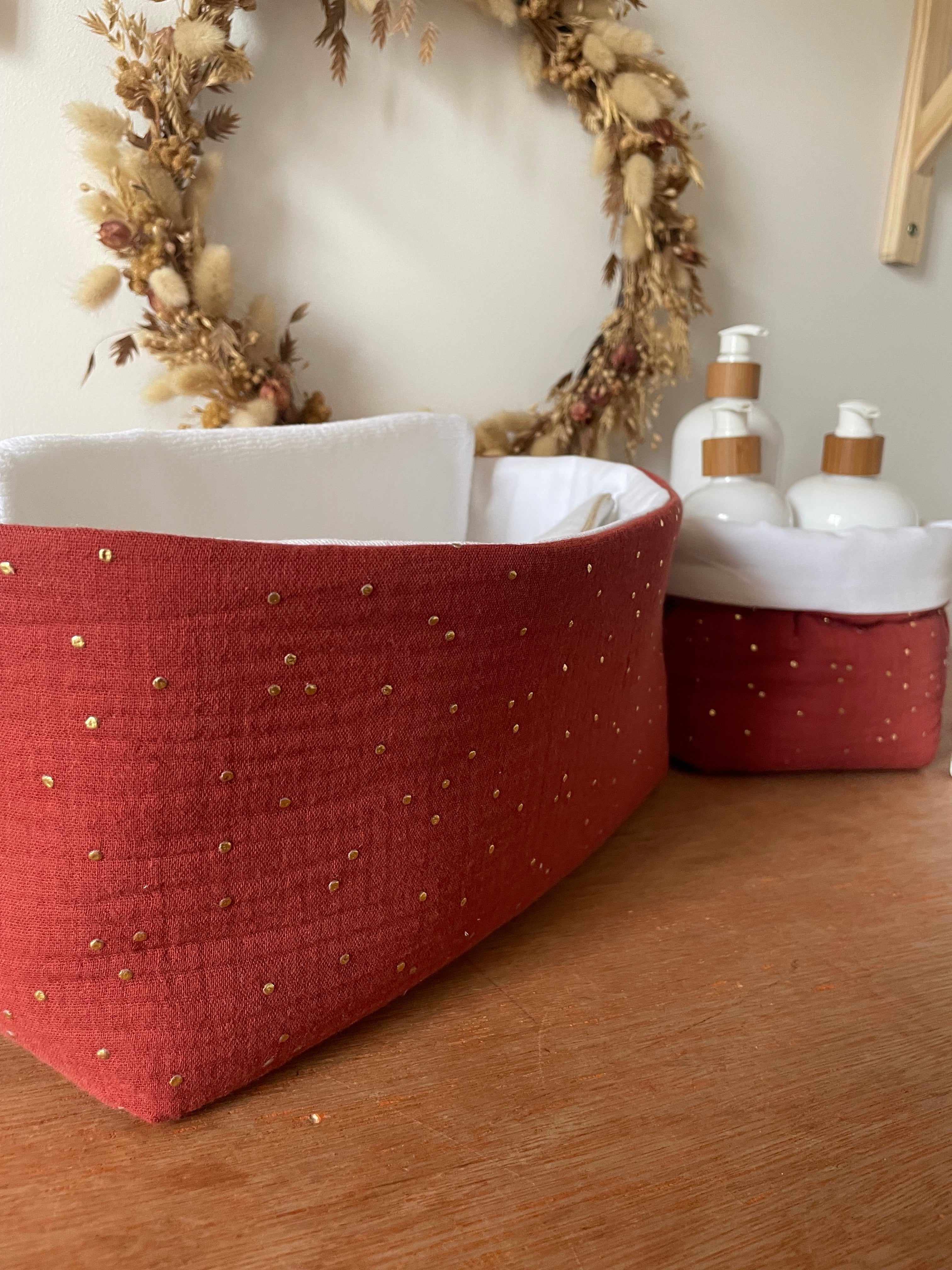 Panier de rangement tomette doré