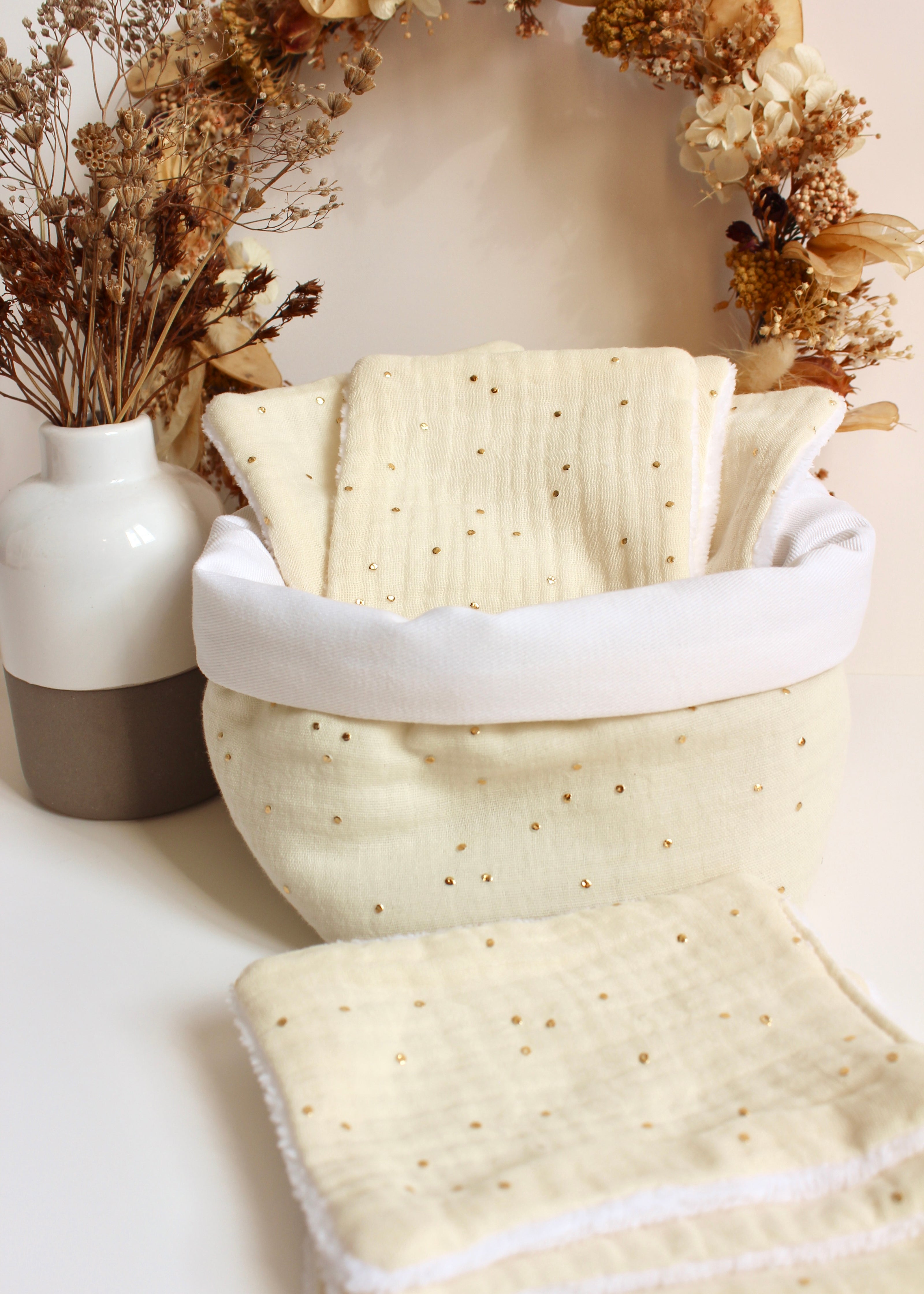 Panier de rangement écru doré