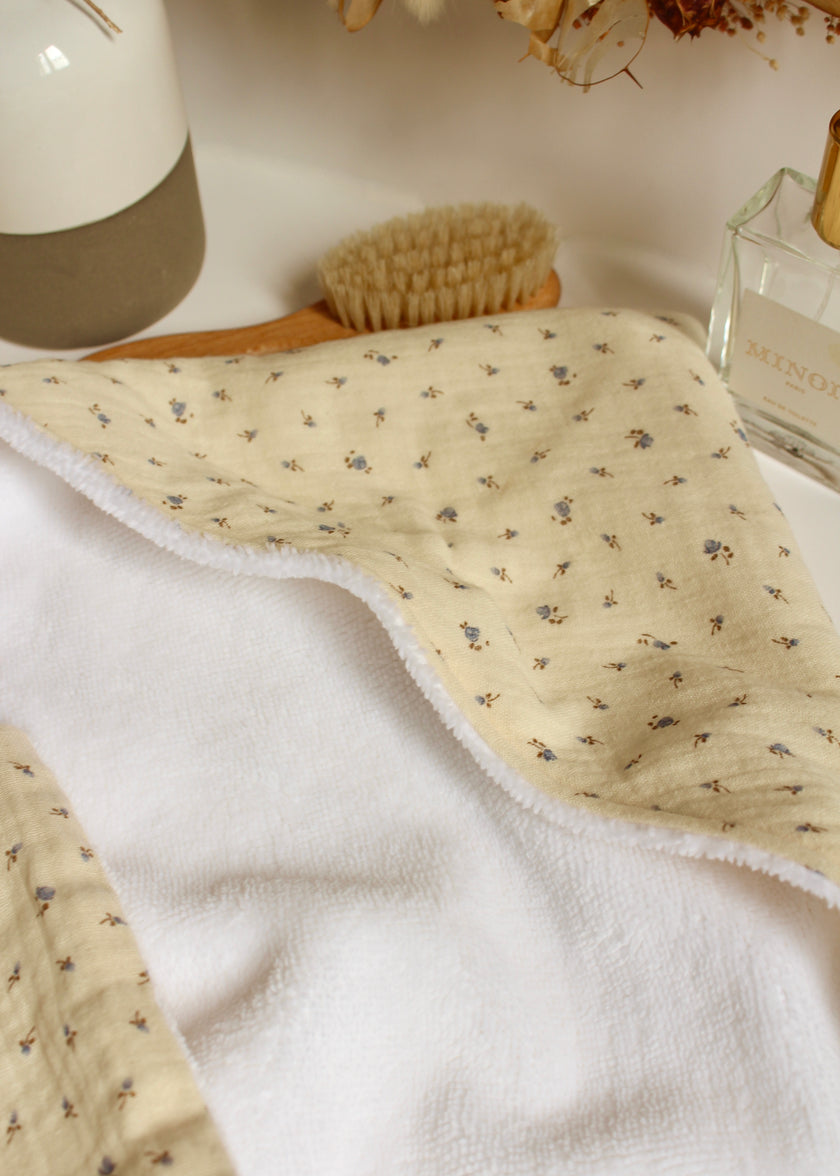 Cape de bain bébé fleurie bleu - Louis