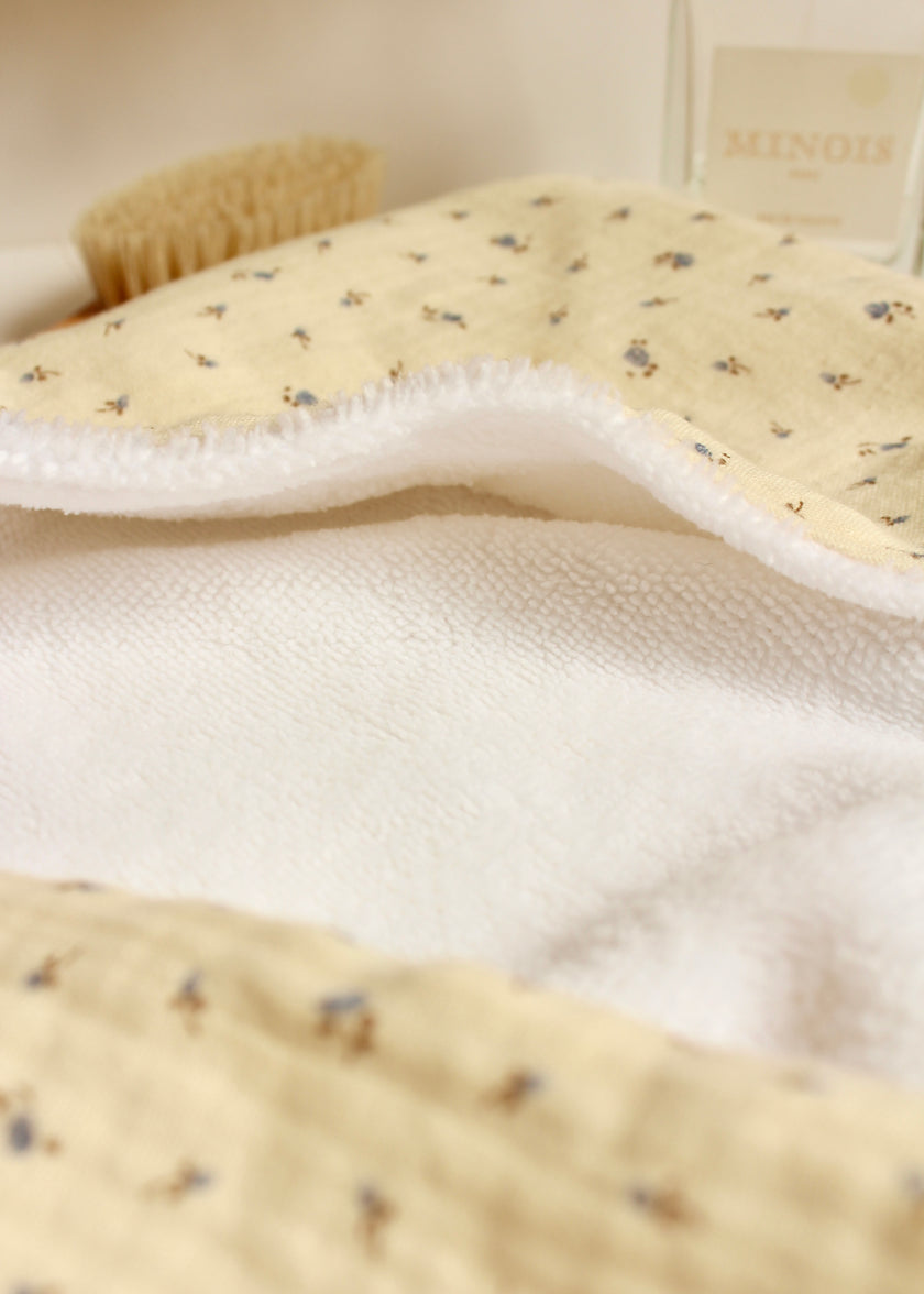 Cape de bain bébé fleurie bleu - Louis
