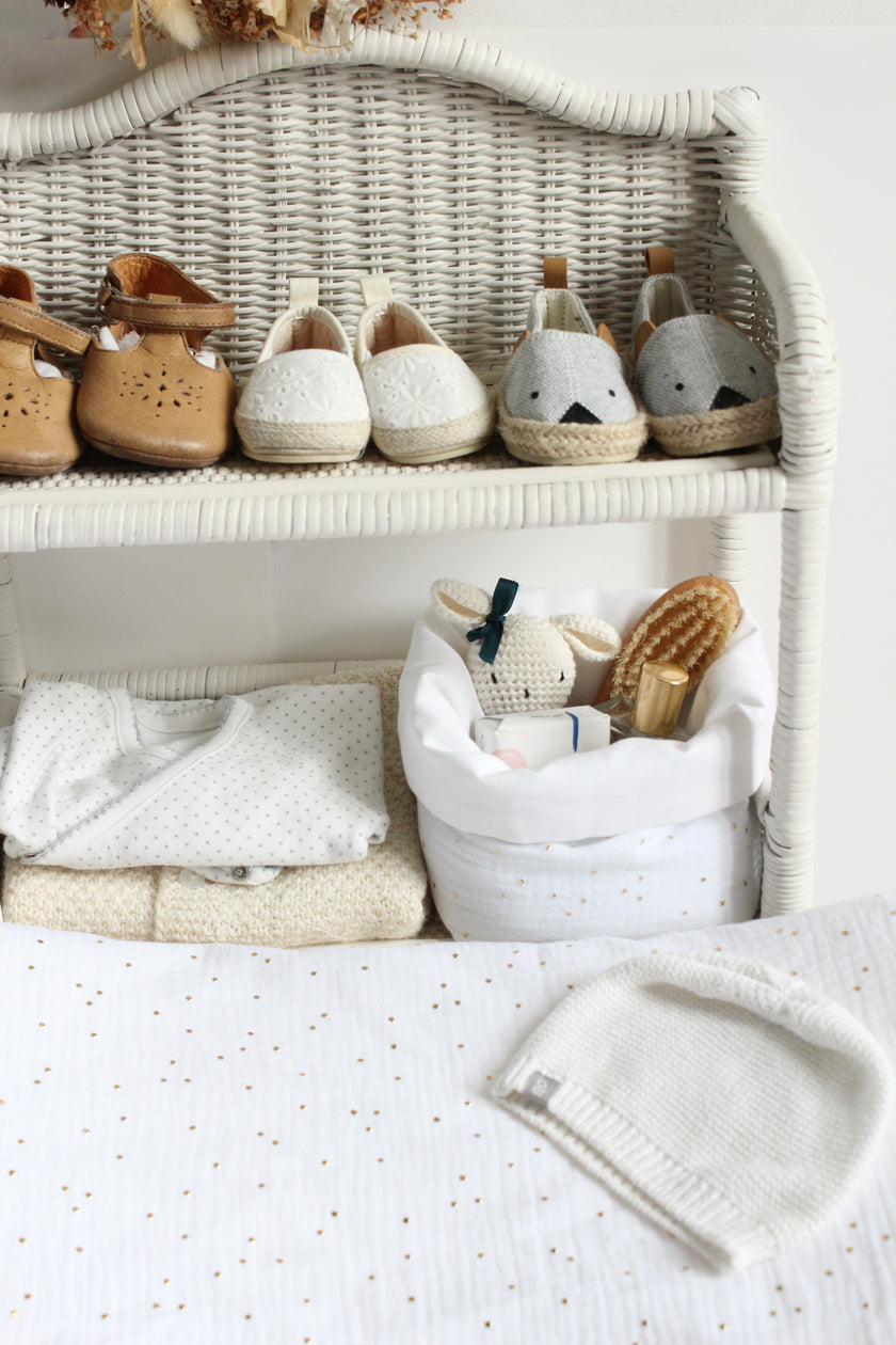 Panier de rangement blanc doré
