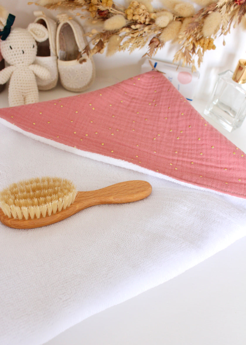 Serviette bébé à capuche rose thé pois dorés