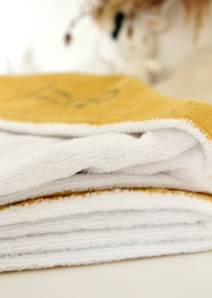 cape de bain bébé moutarde pois dorés