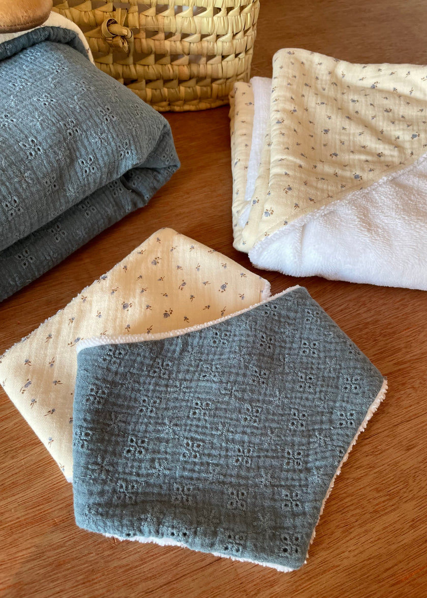 Bavoir bandana Adèle bleu