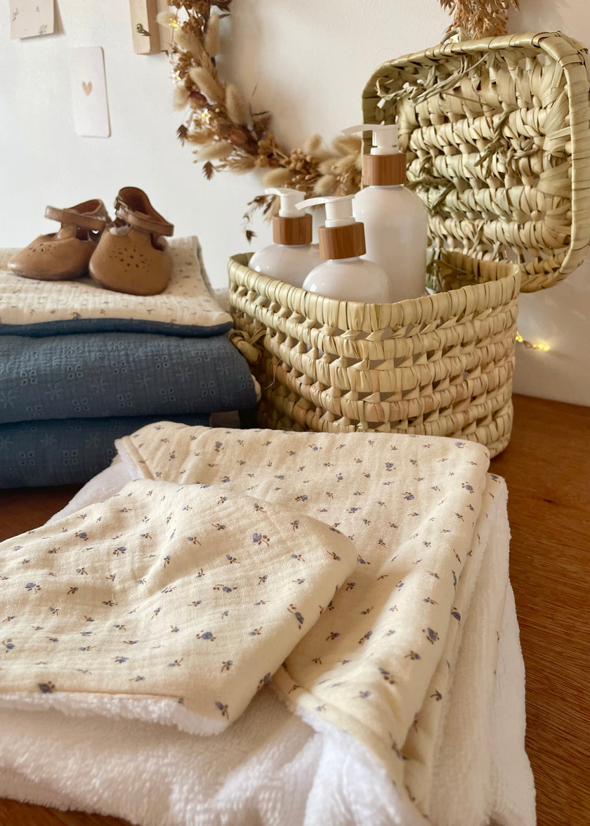 Cape de bain bébé fleurie bleu - Louis