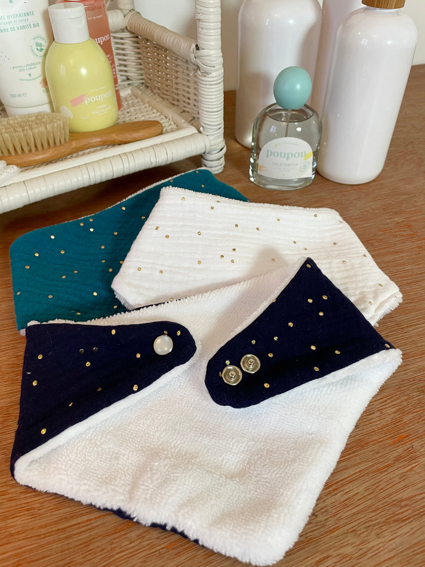 Bavoir bandana bleu nuit pois dorés