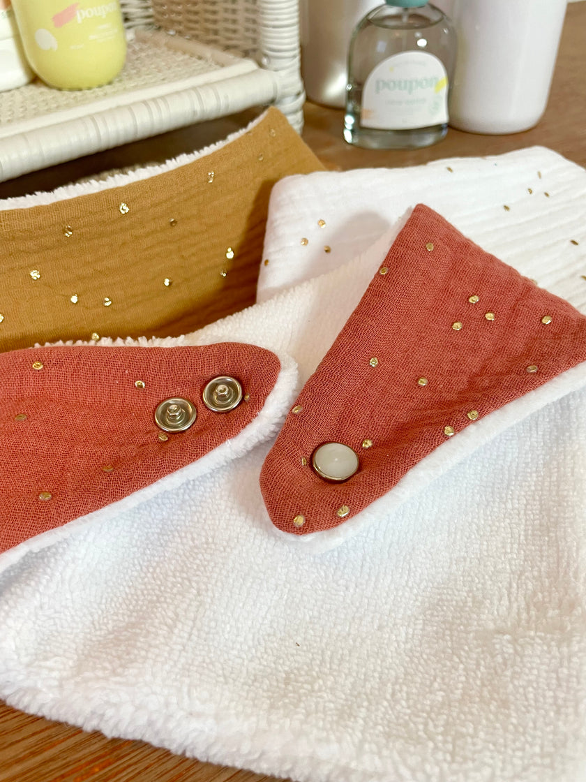 Bavoir bandana terracotta pois dorés