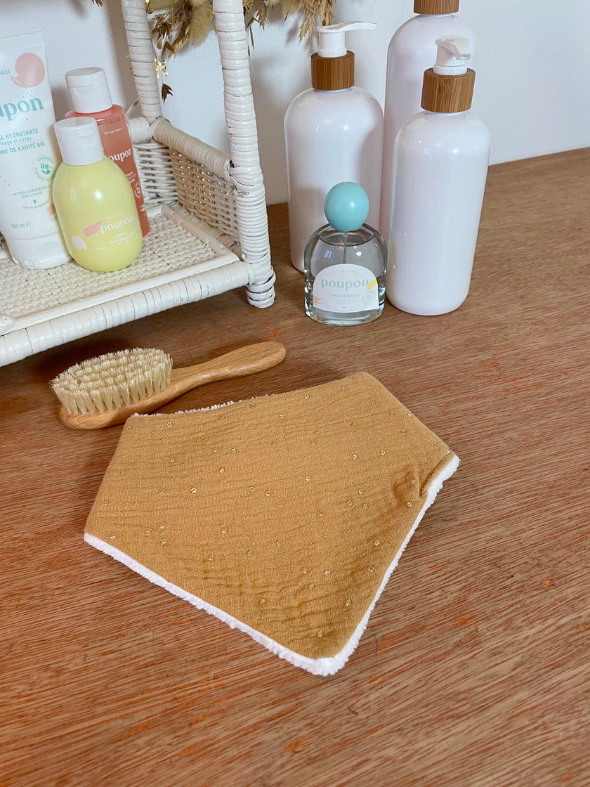 Bavoir bandana camel pois doré