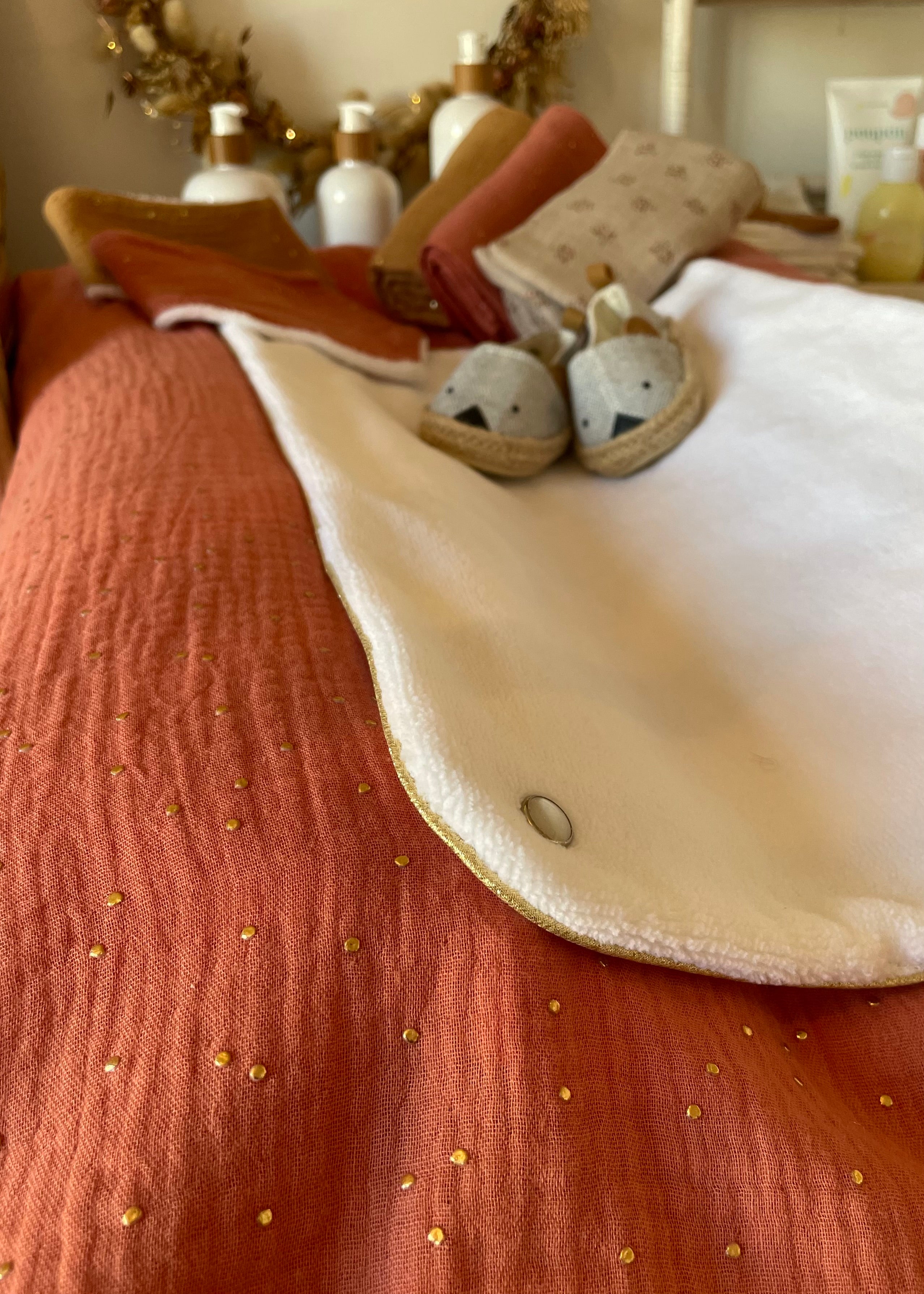Housse de matelas à langer terracotta doré