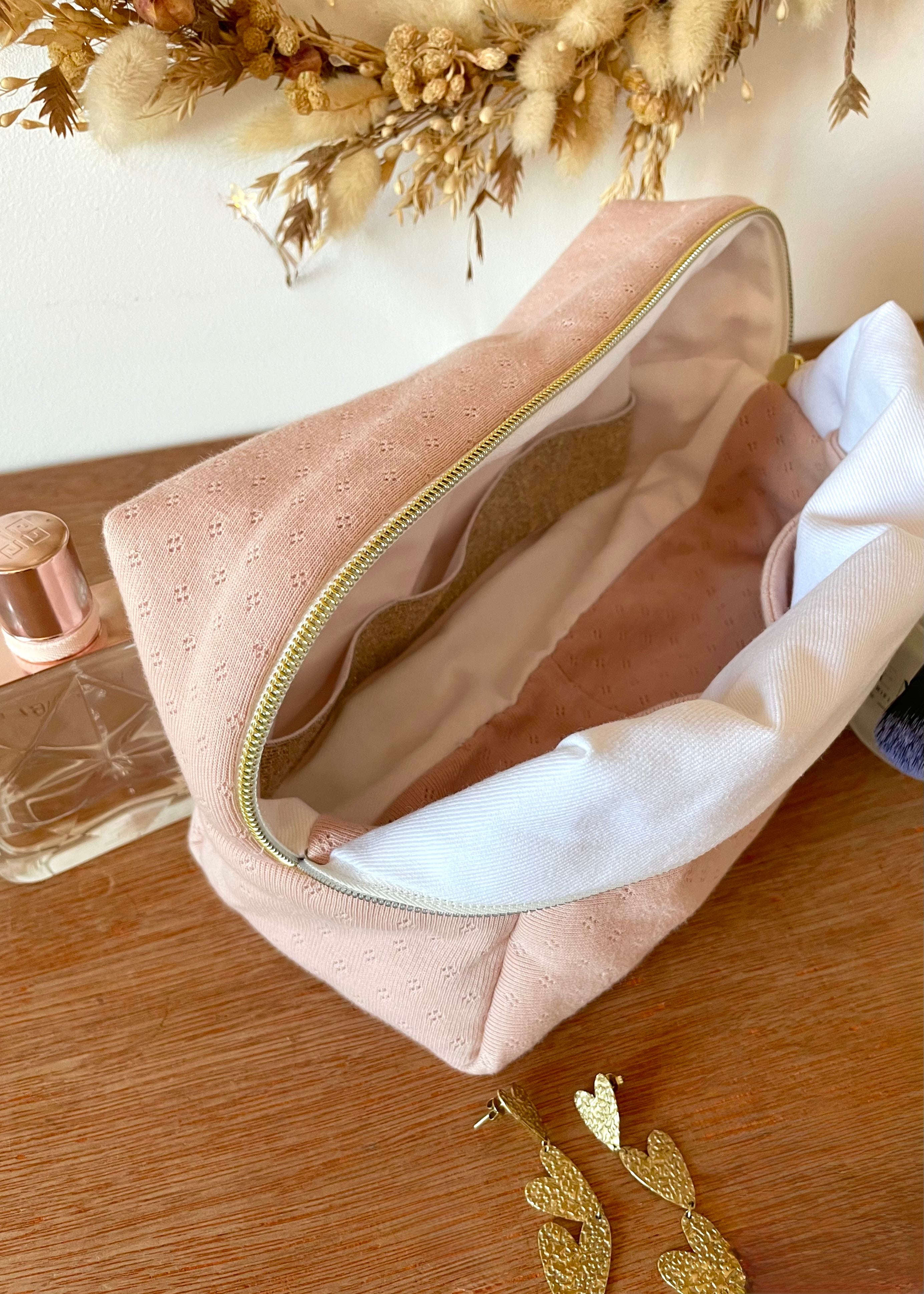 Trousse de toilette en jersey rose pointelle