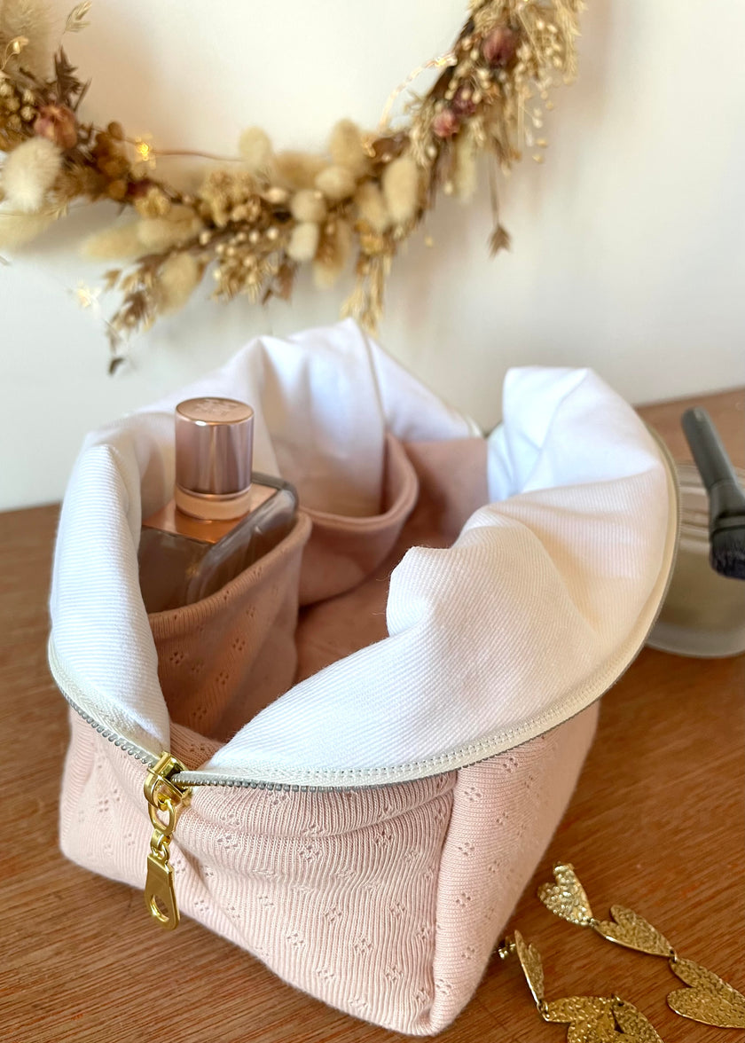 Trousse de toilette en jersey rose pointelle