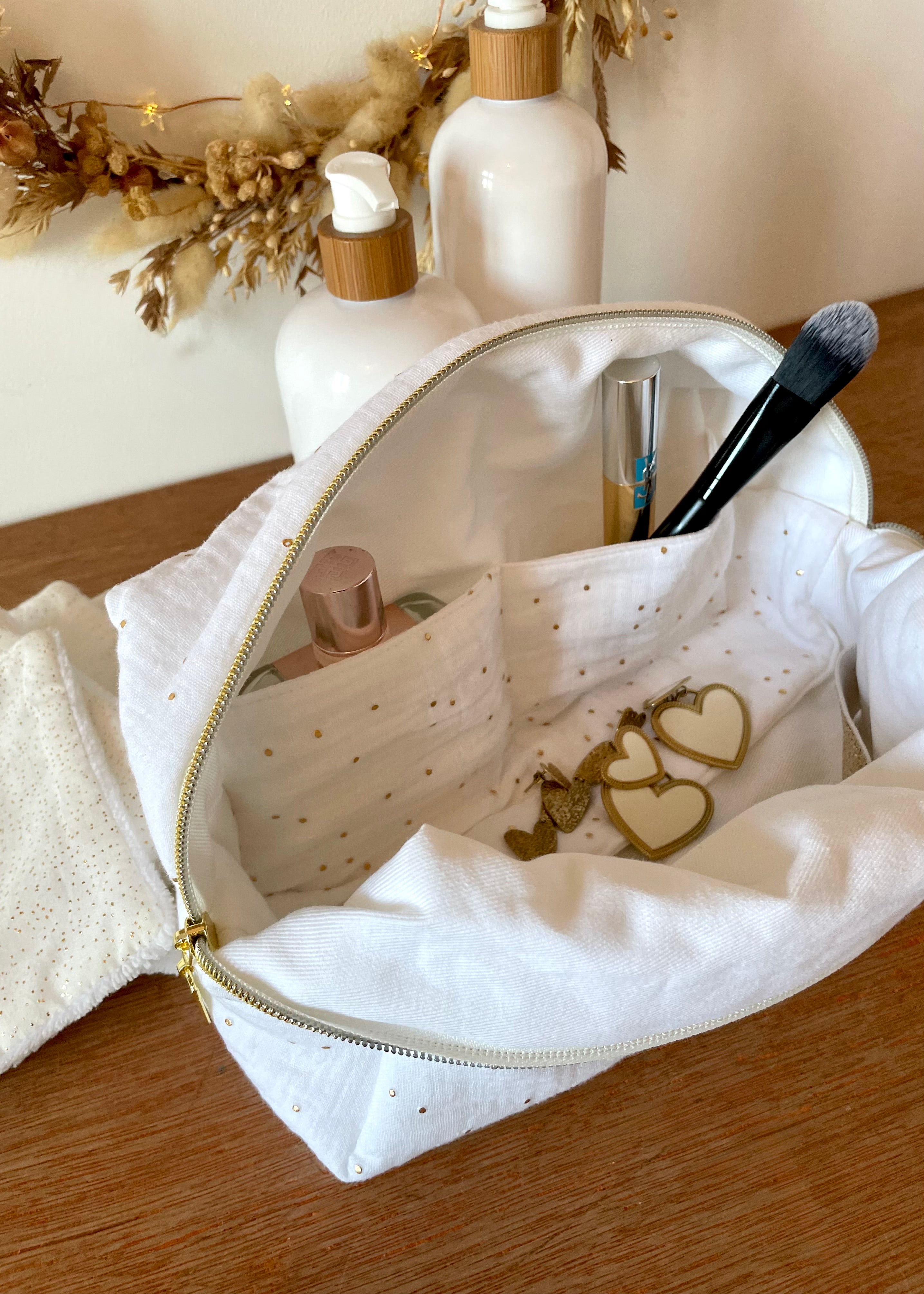 Trousse de toilette femme blanche pois dorés