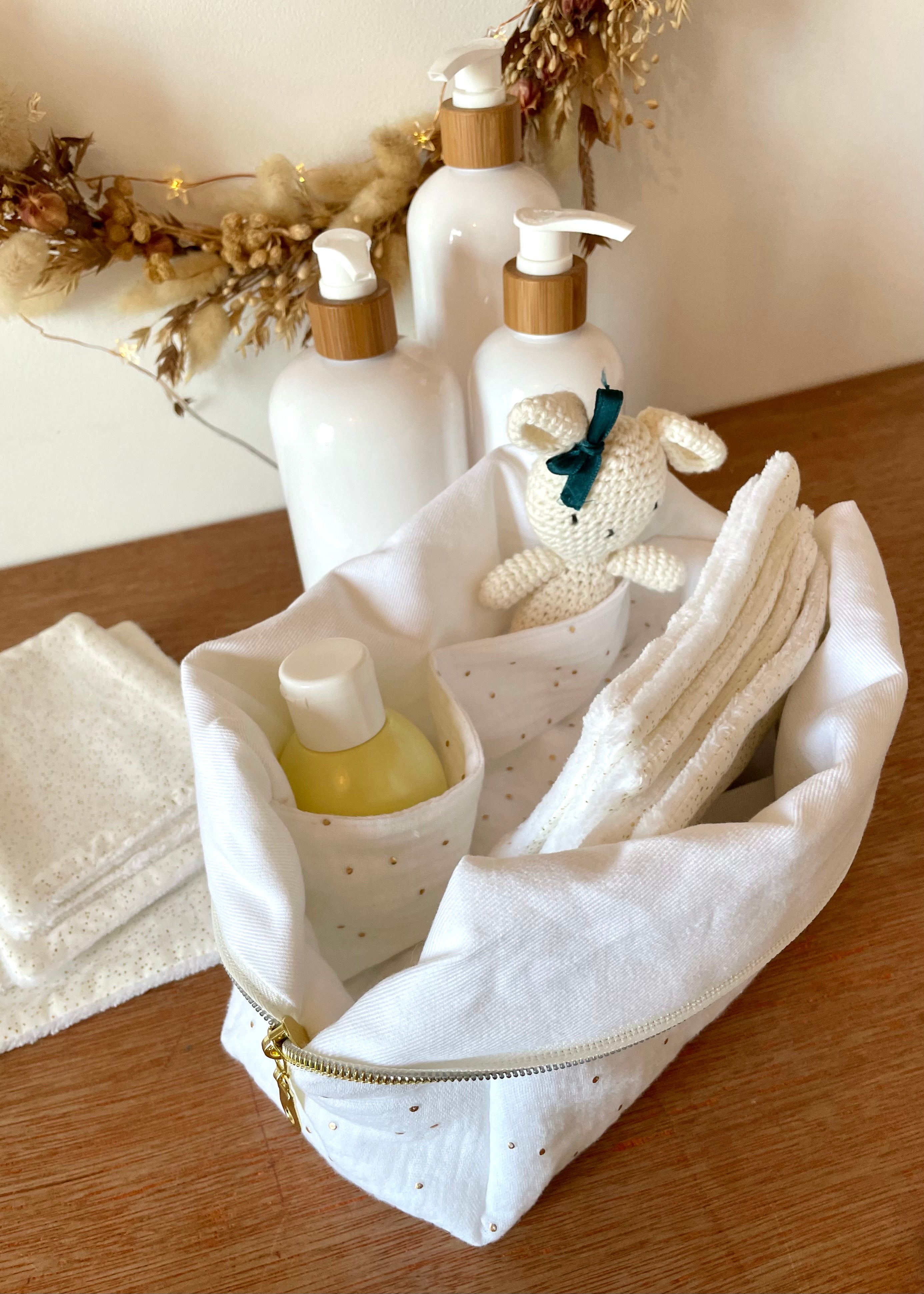 Trousse de toilette blanc doré